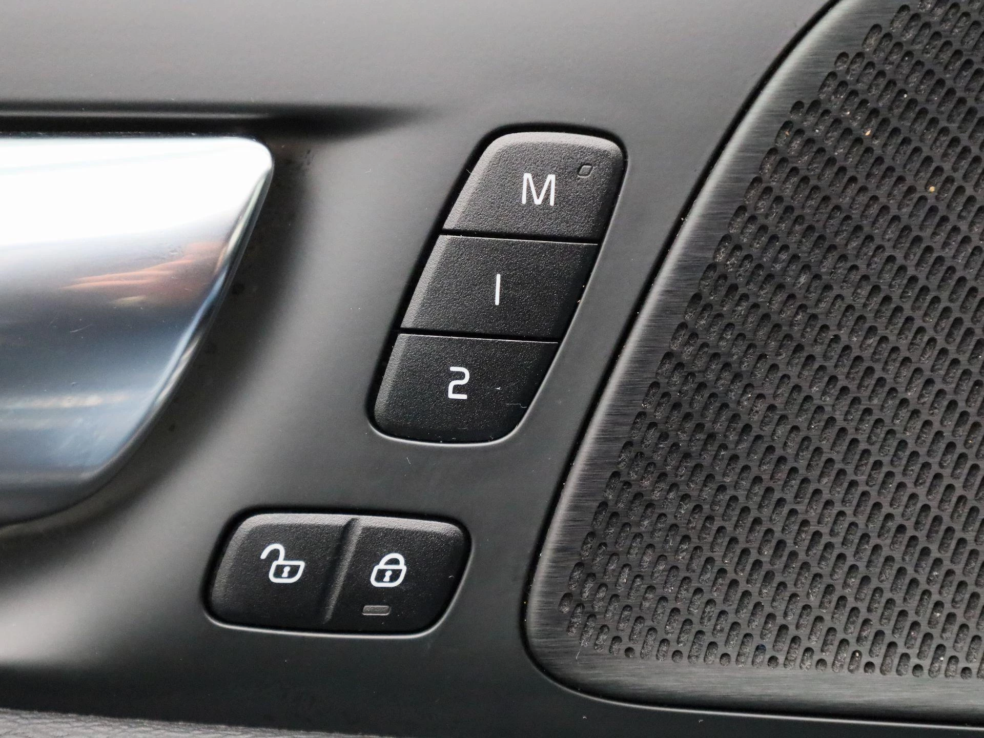 Volvo-S60-image-28