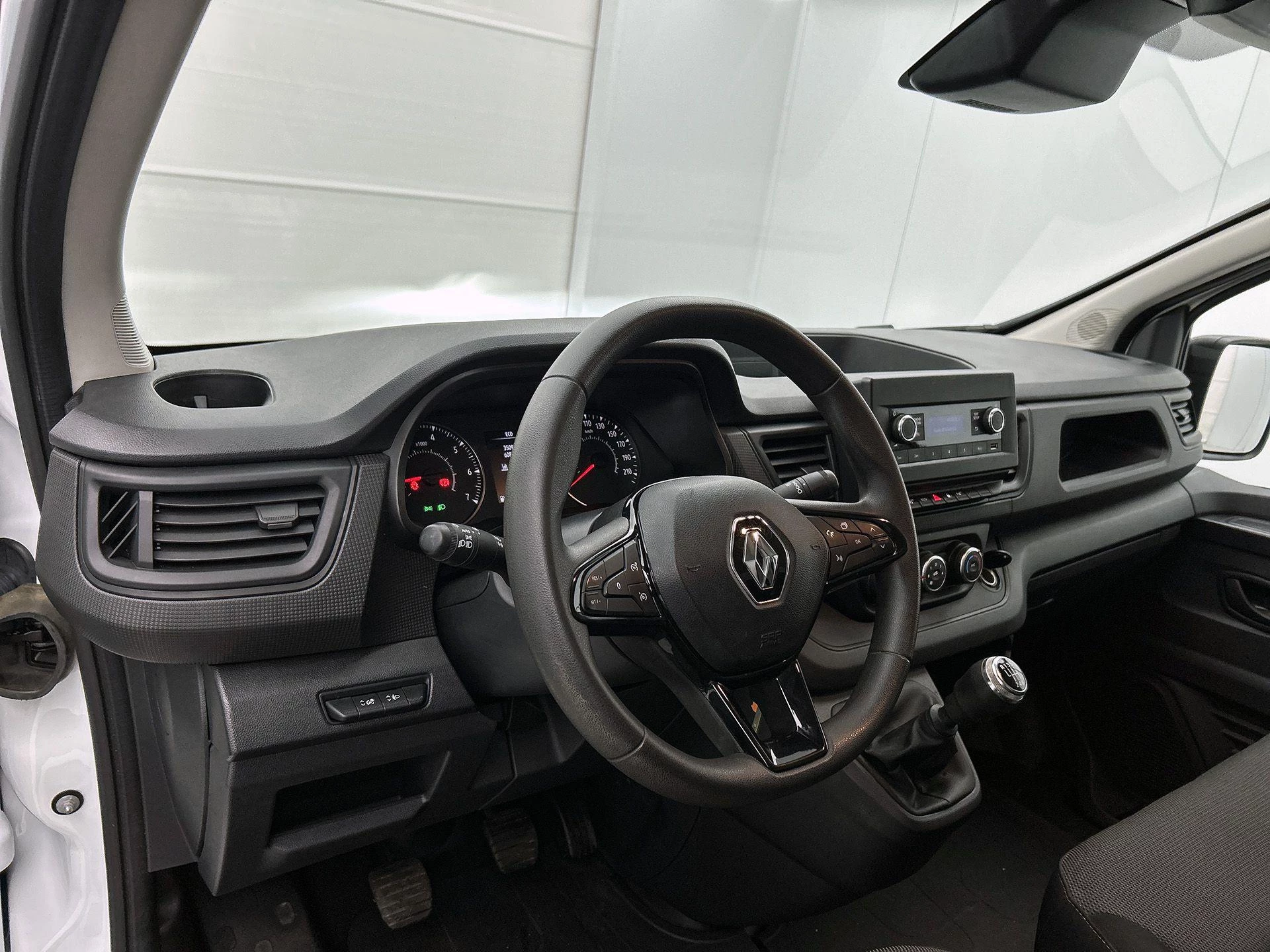 Renault-Trafic-image-11