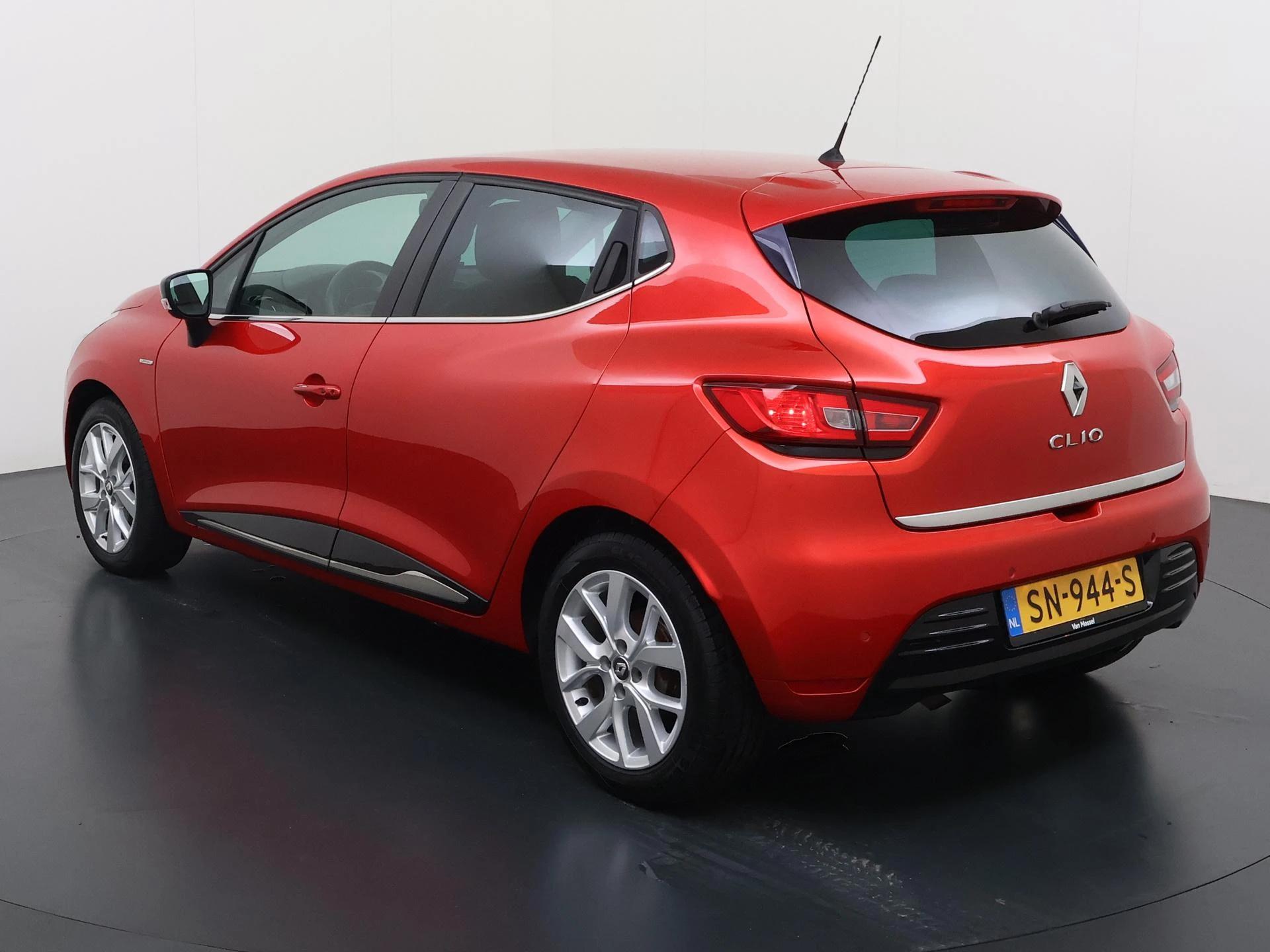 Renault-Clio-image-6