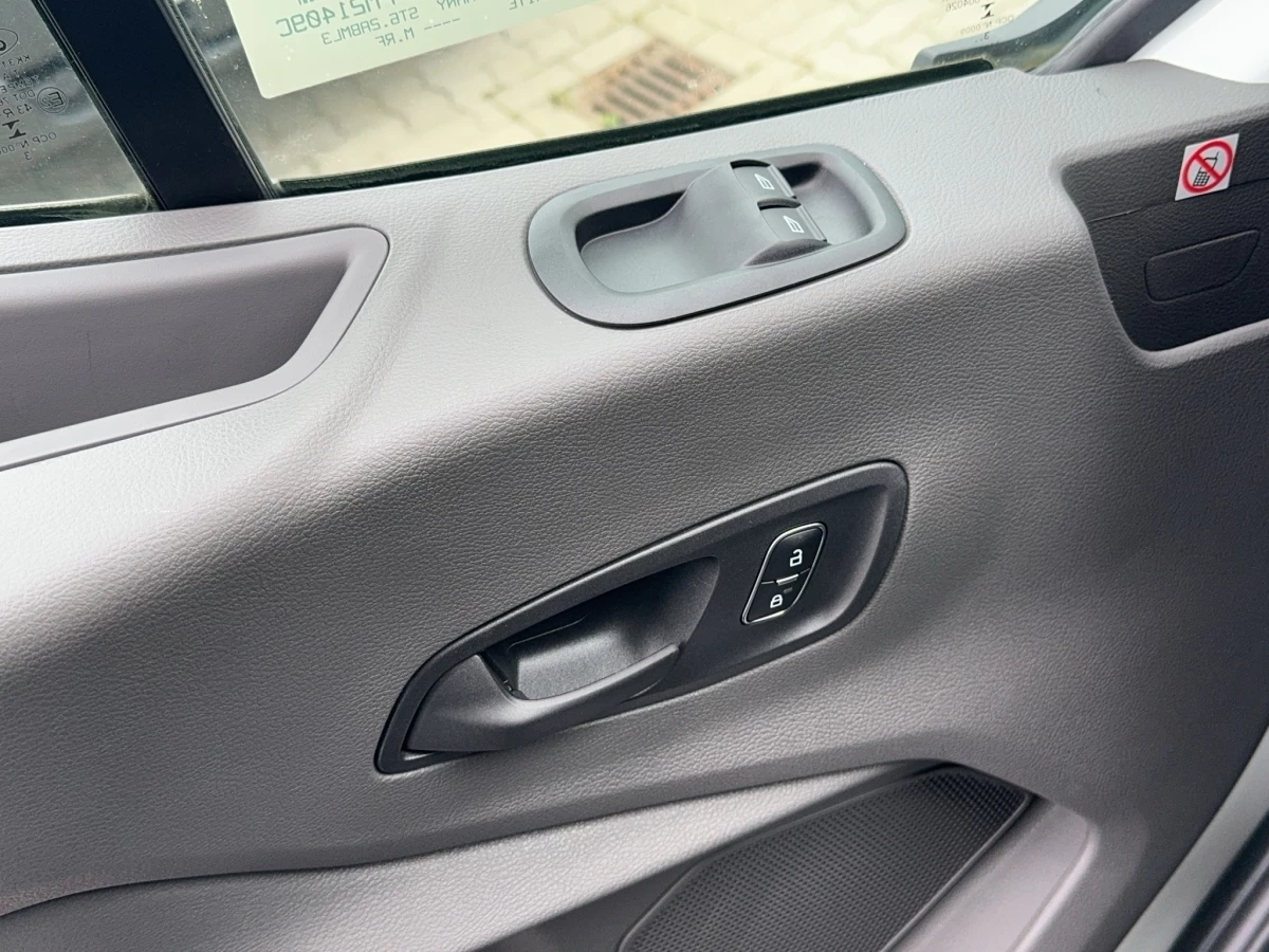 Ford-Transit-image-11