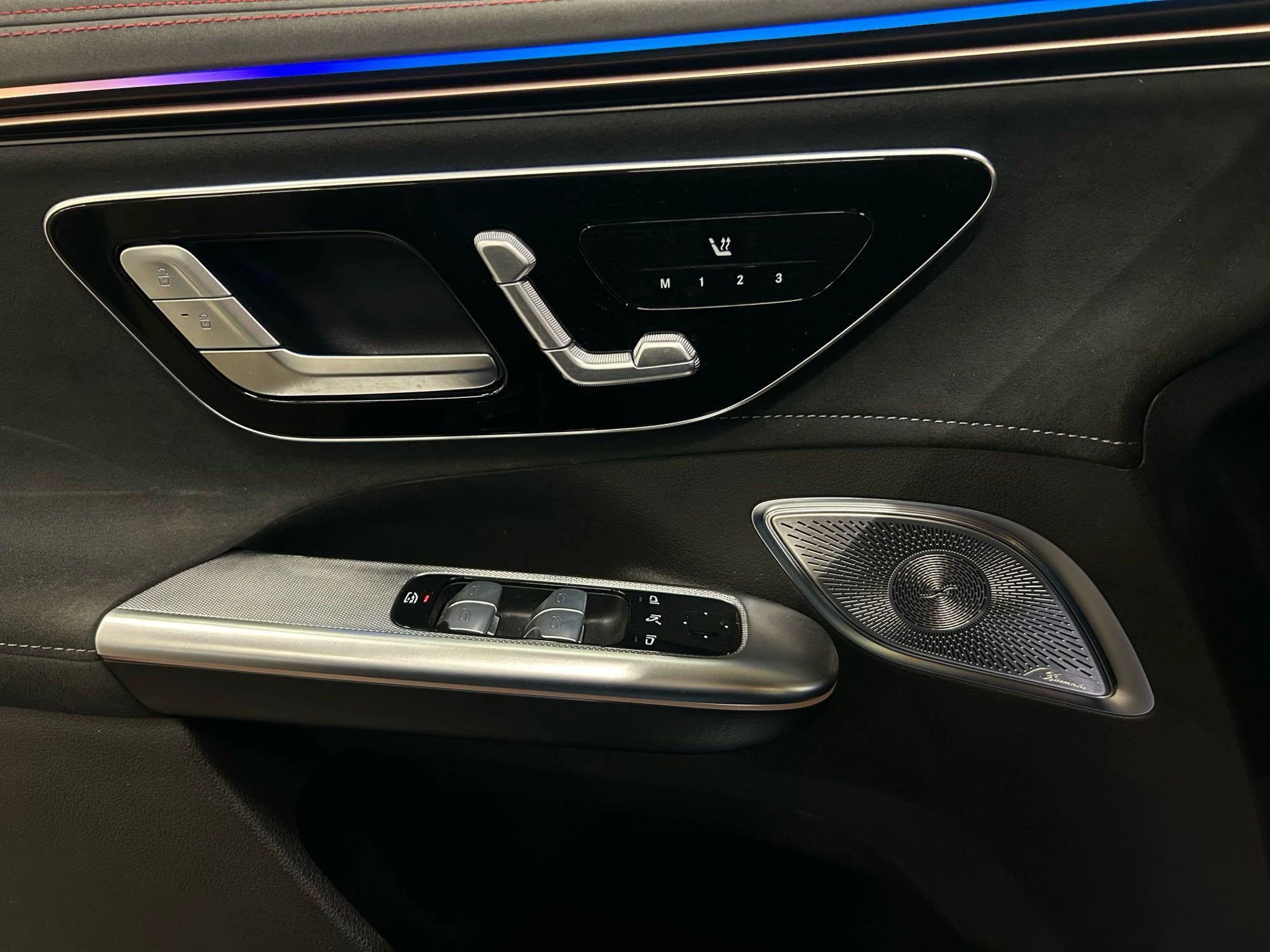 Mercedes-Benz-EQE-image-8