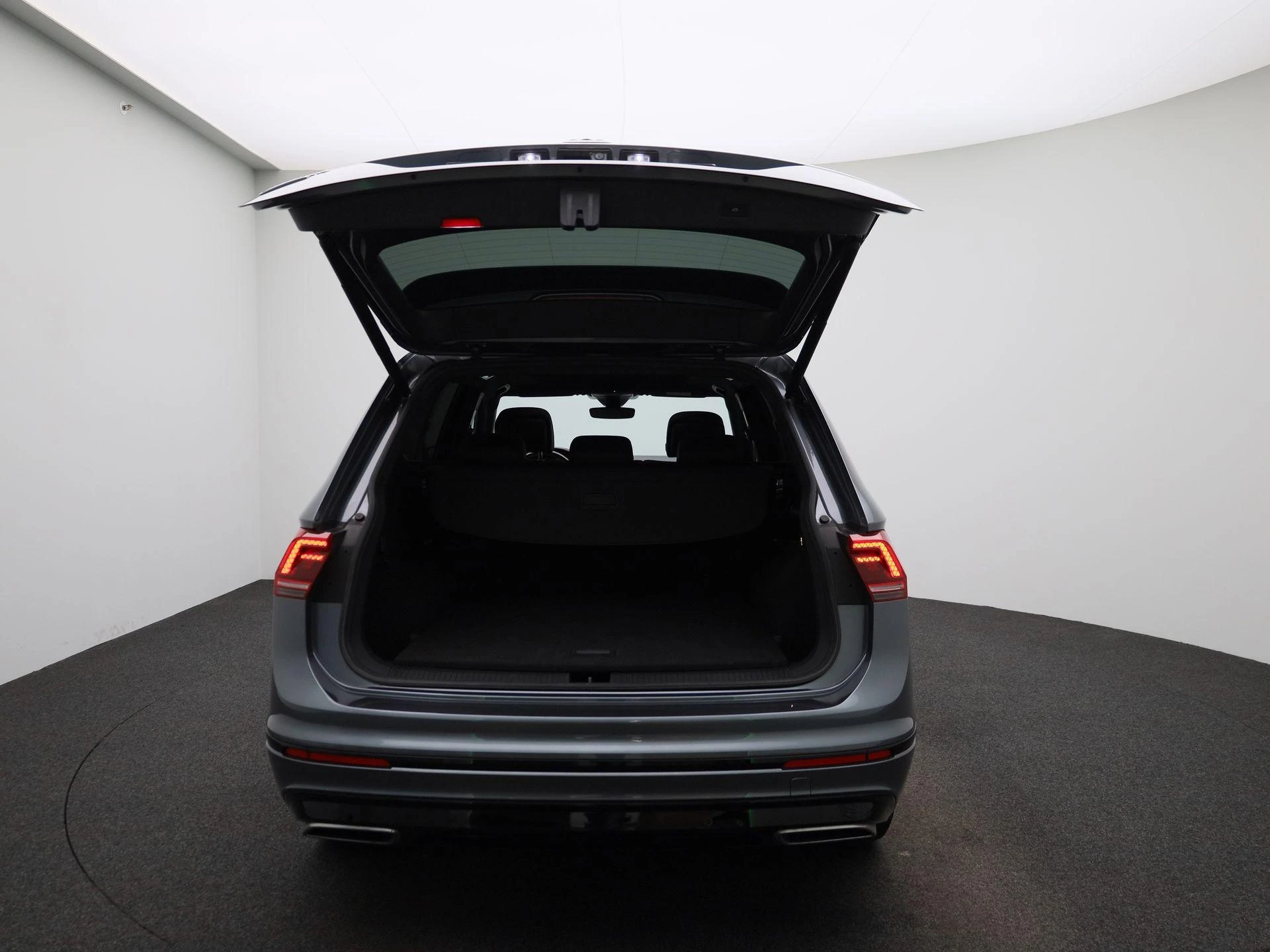 Volkswagen-Tiguan Allspace-image-10