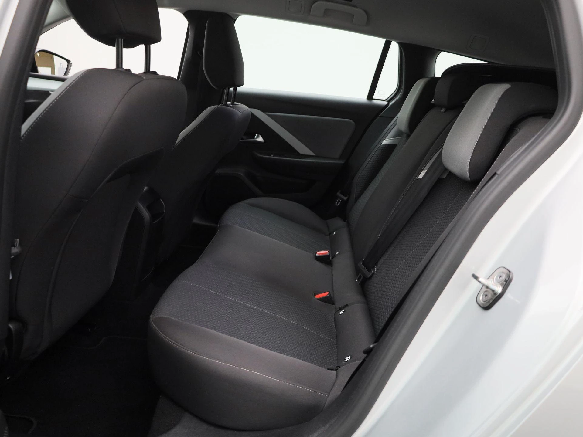 Opel-Astra-image-11