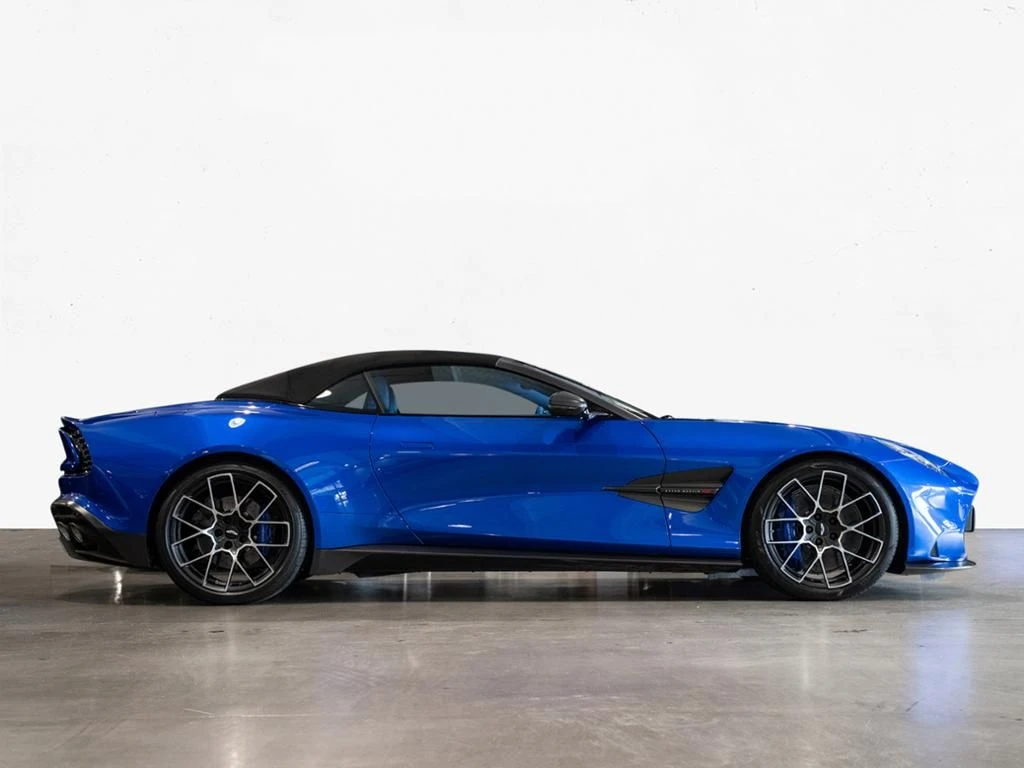 Aston Martin-Vanquish-image-14
