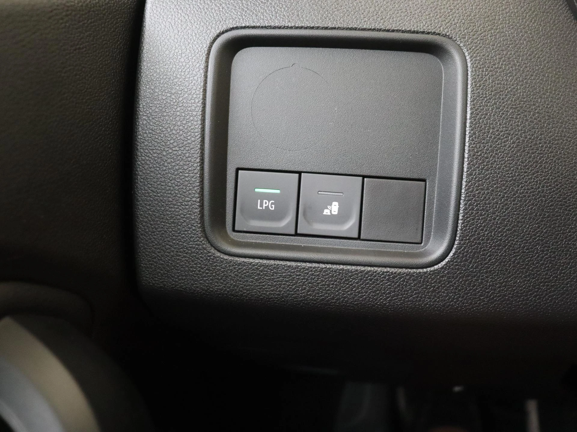 Dacia-Duster-image-23