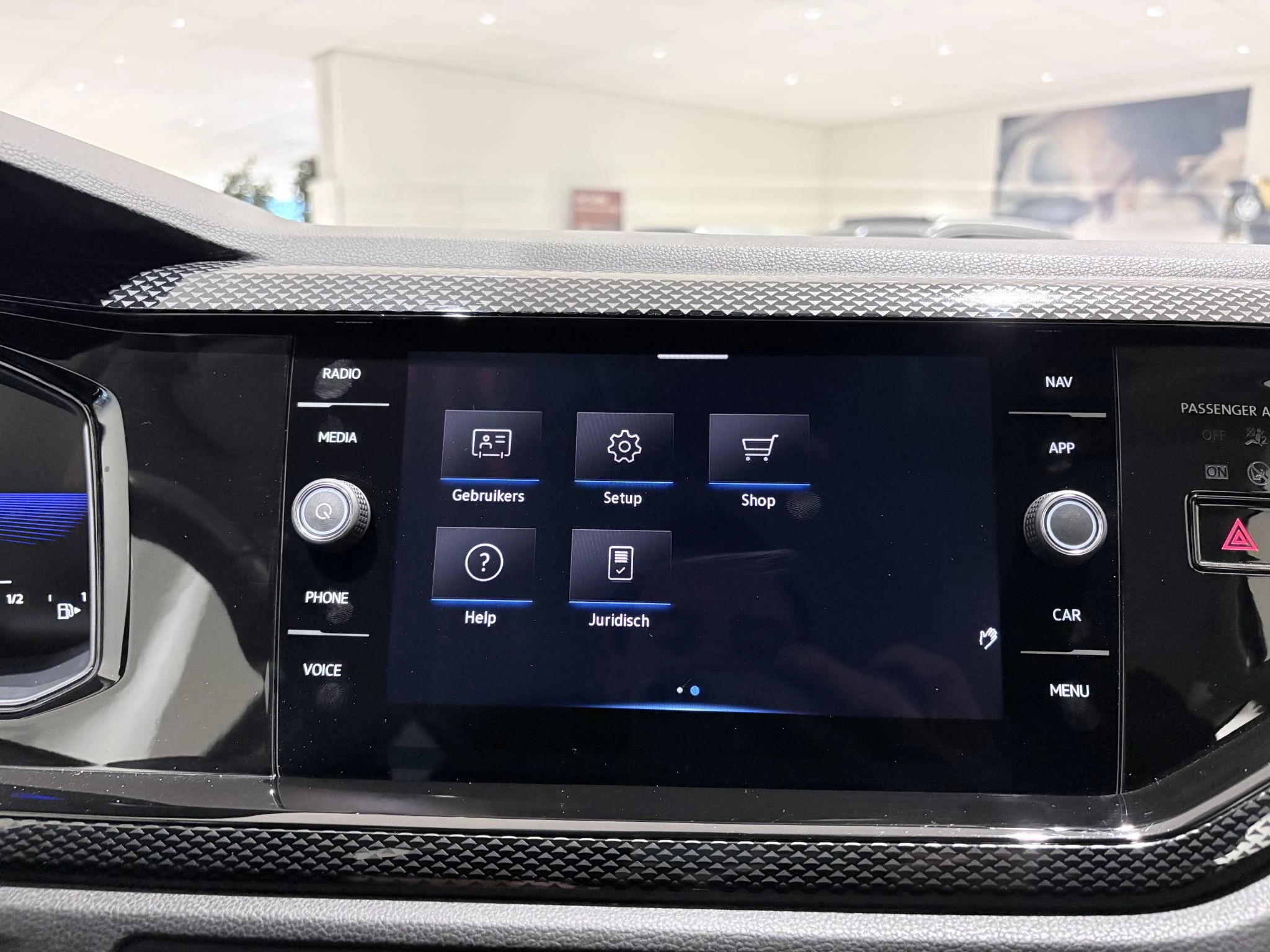 Volkswagen-Polo-image-28