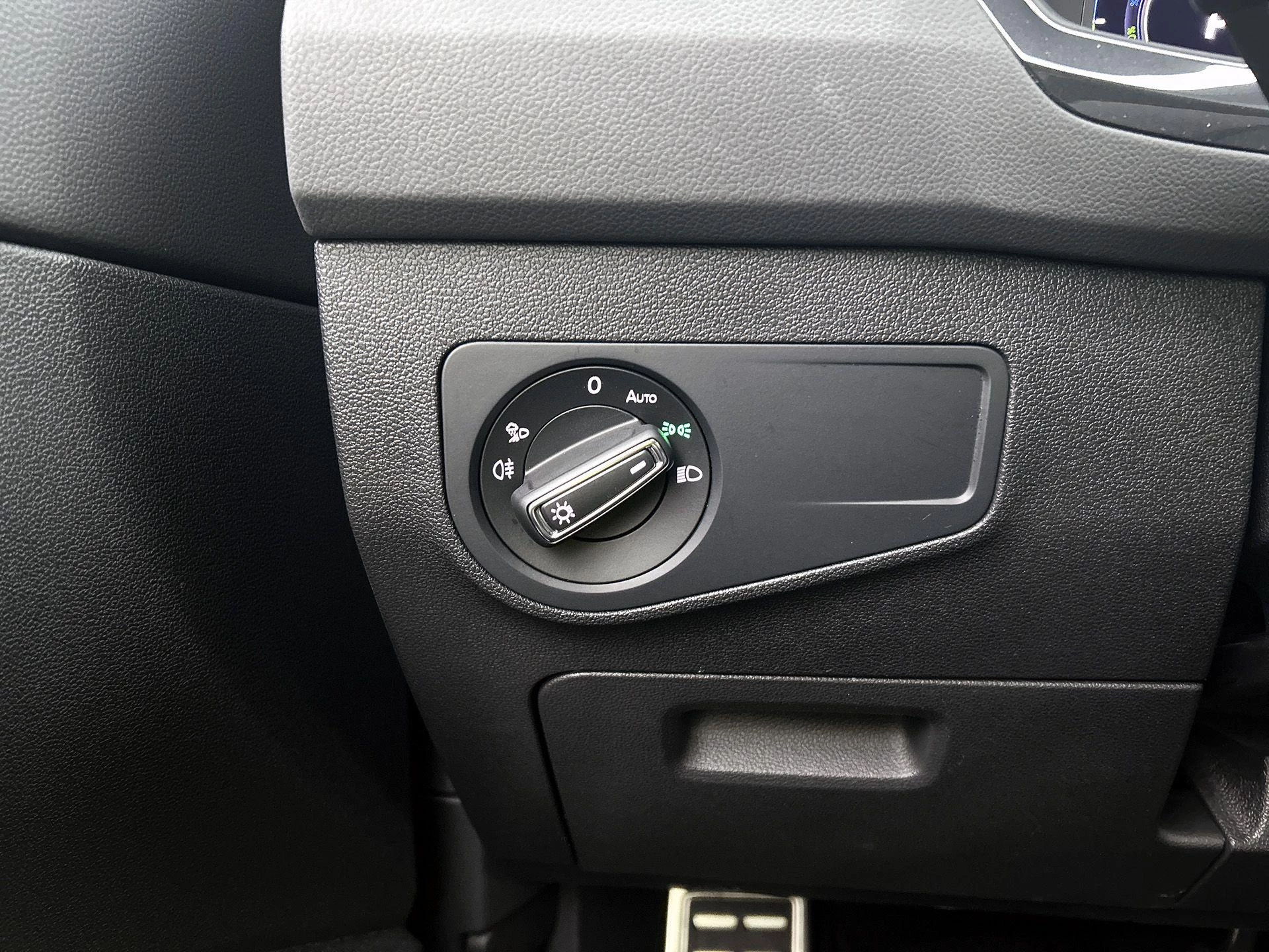 Volkswagen-Tiguan-image-14