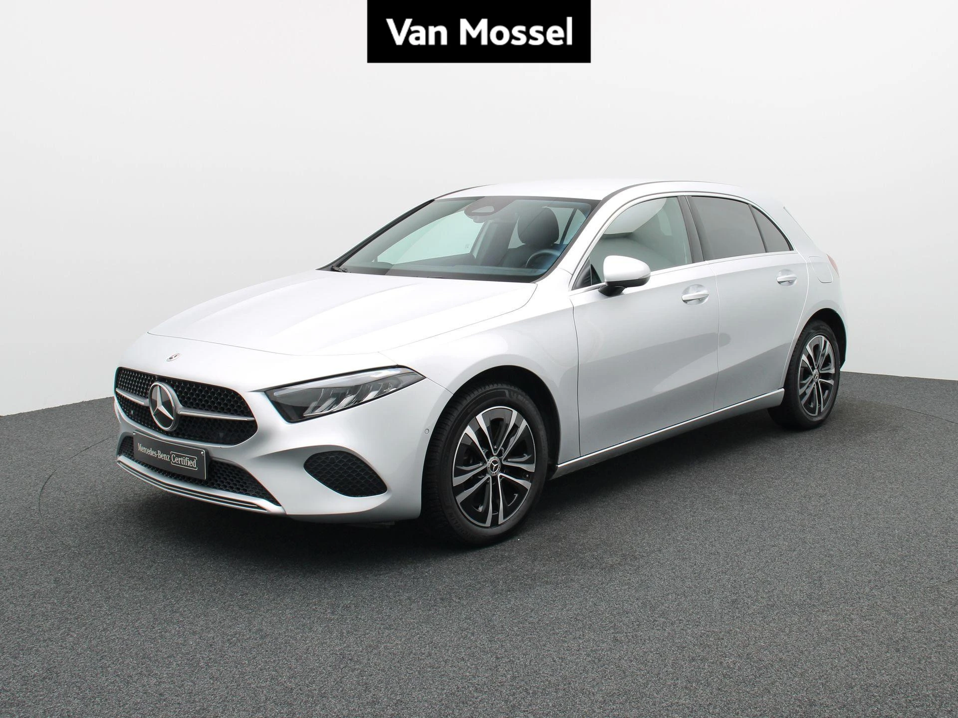 Mercedes-Benz-A-Klasse-image-0