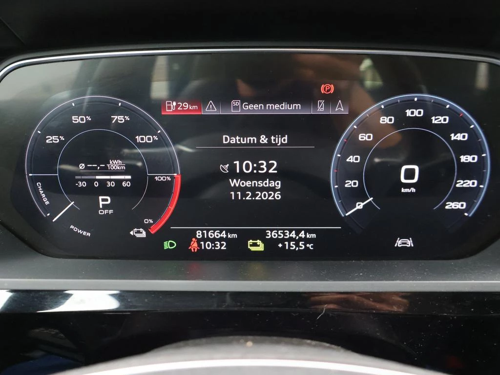 Audi e-tron Audi e-tron 50 QUATTRO 313PK *AUTOMAAT*360° CAMERA*TREKHAAK*LEDER*NAVI*CRUISE*APP*CONNECT*...*