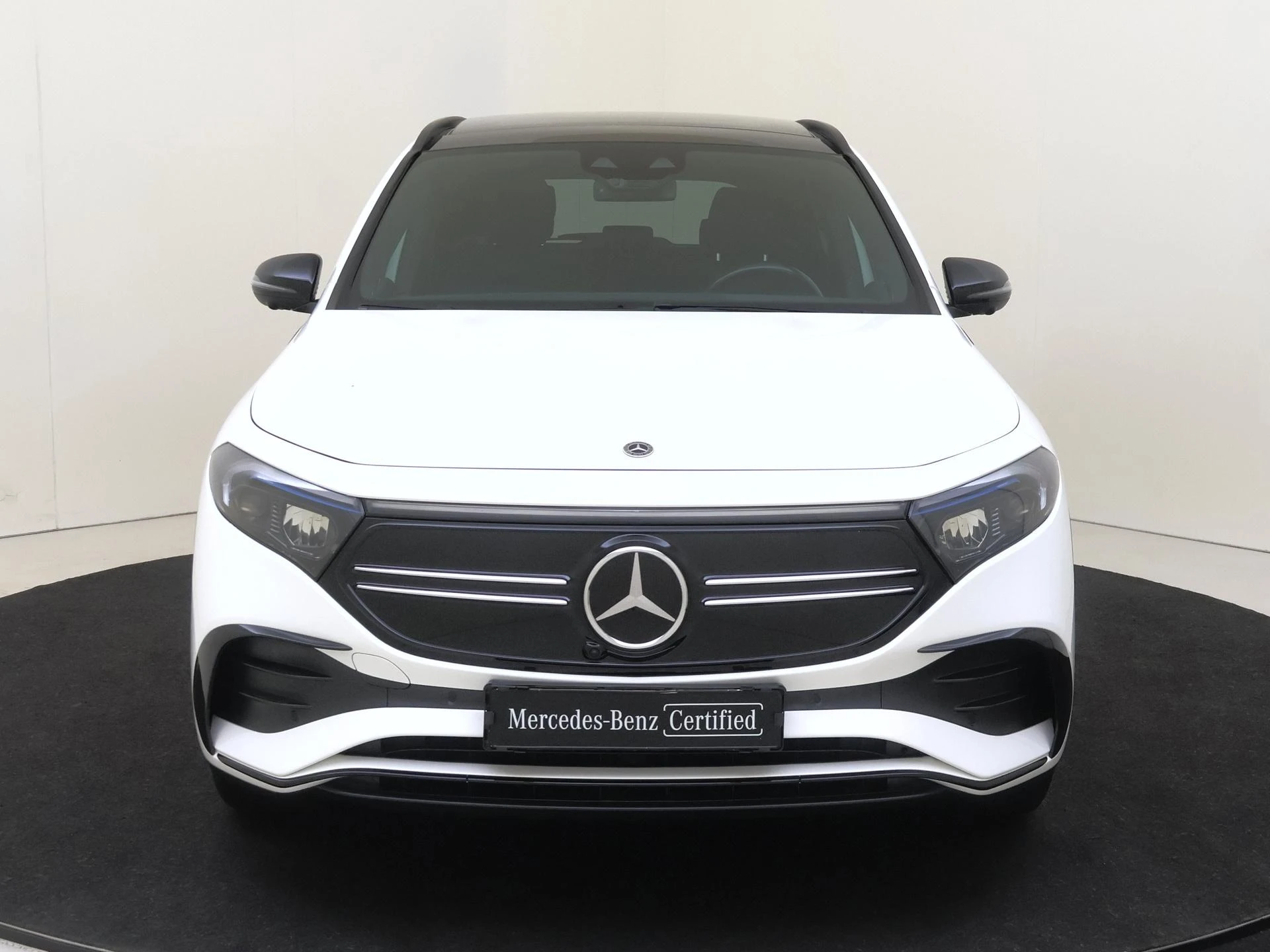 Mercedes-Benz-EQA-image-5