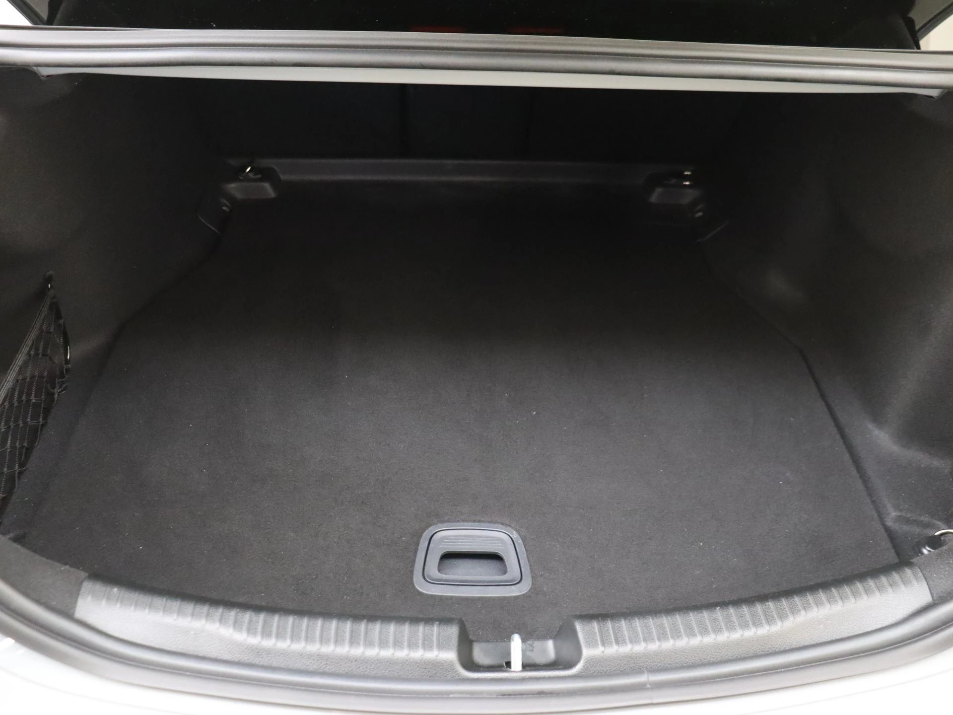 Mercedes-Benz-C-Klasse-image-29