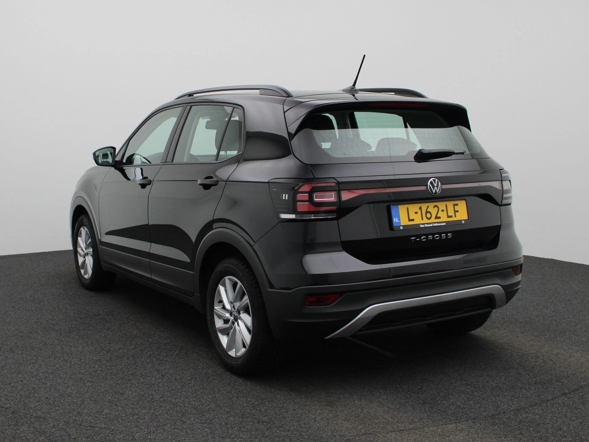 Volkswagen-T-Cross-image-1