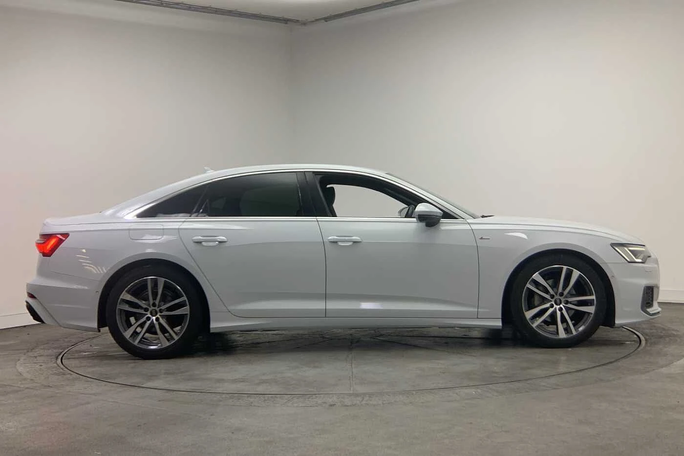 Audi-A6-image-3