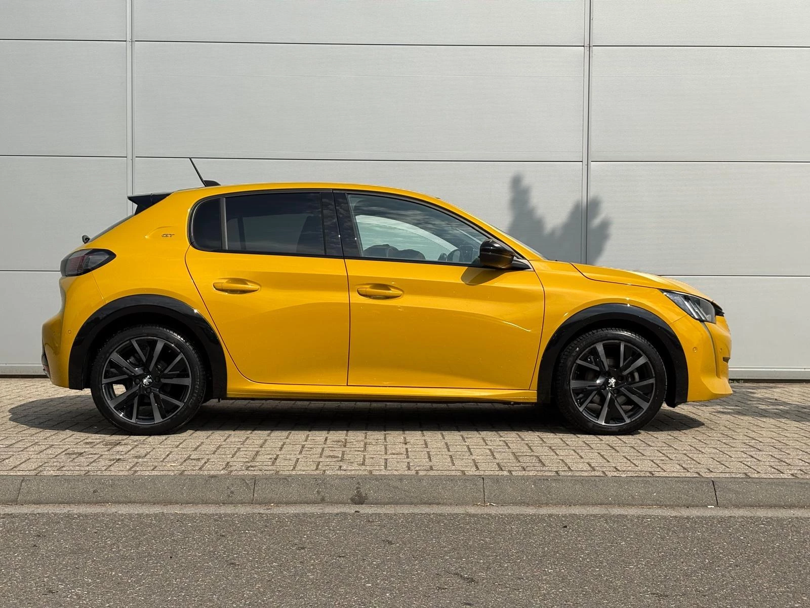 Peugeot-208-image-6