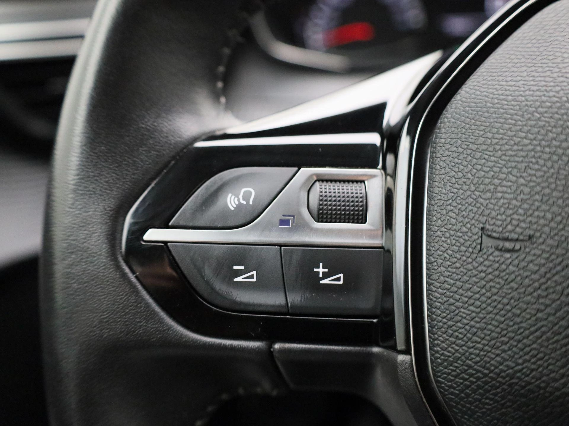 Peugeot-208-image-16