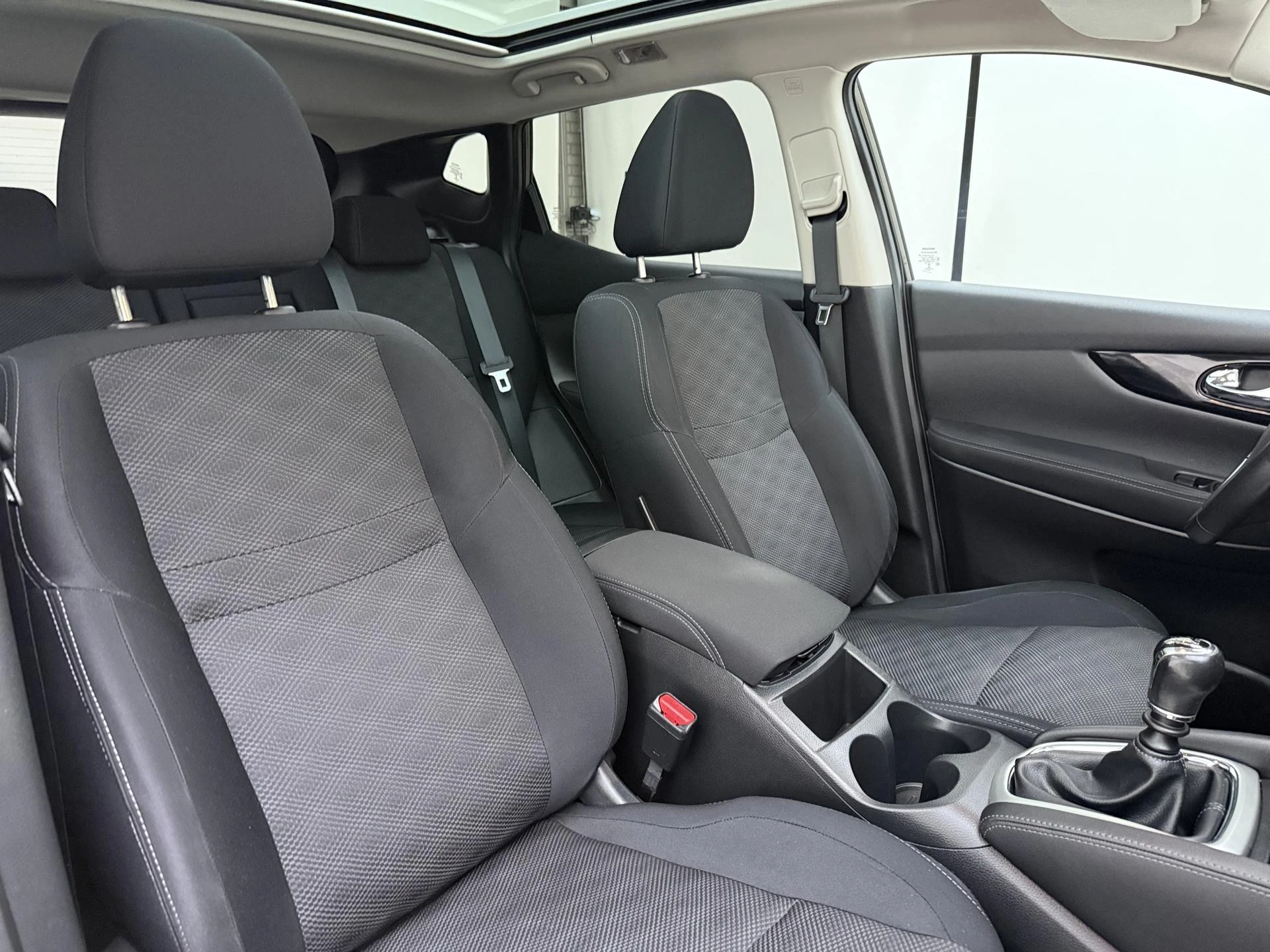 Nissan-QASHQAI-image-11