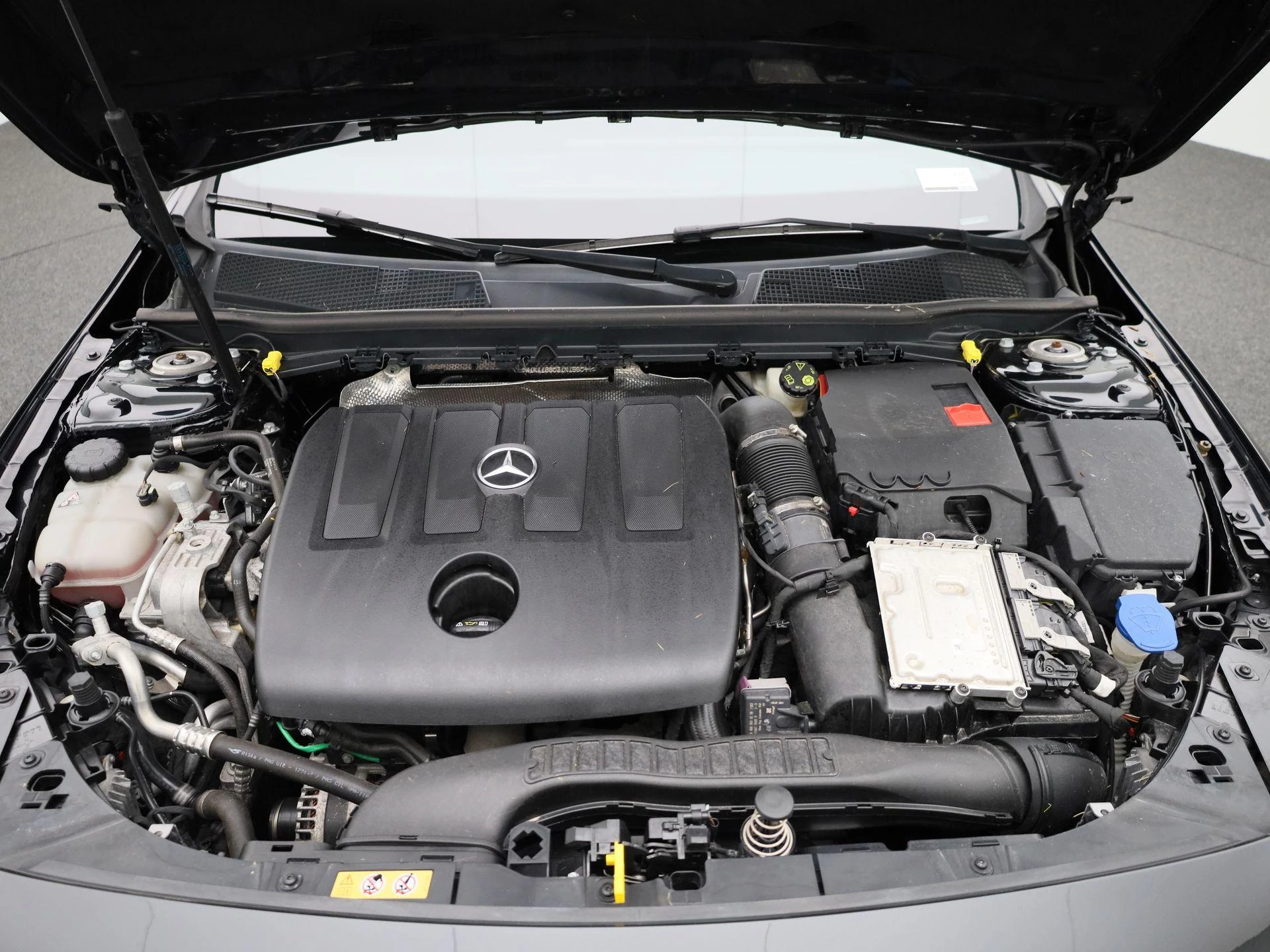 Mercedes-Benz-CLA-image-36