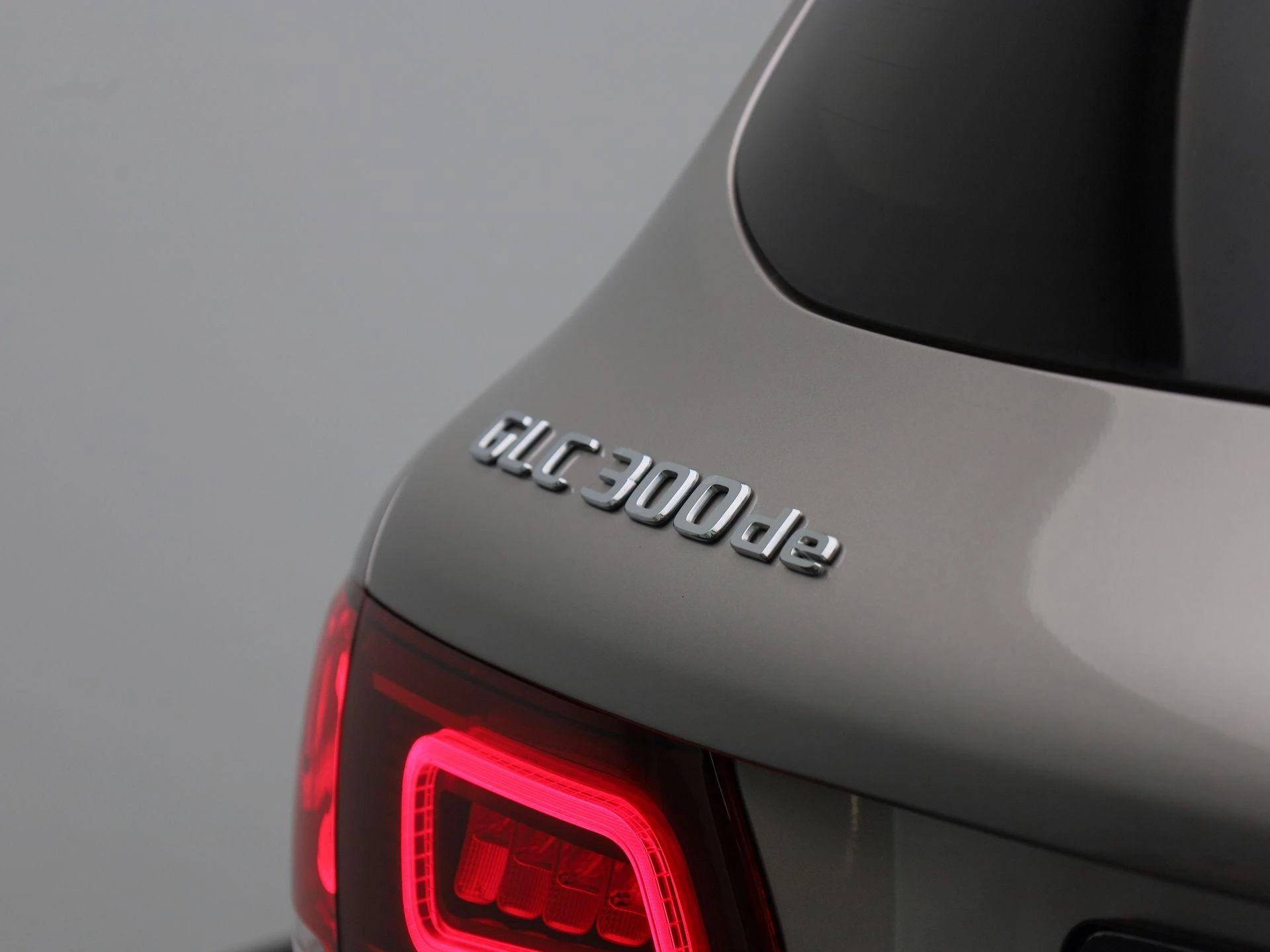 Mercedes-Benz-GLC-image-38