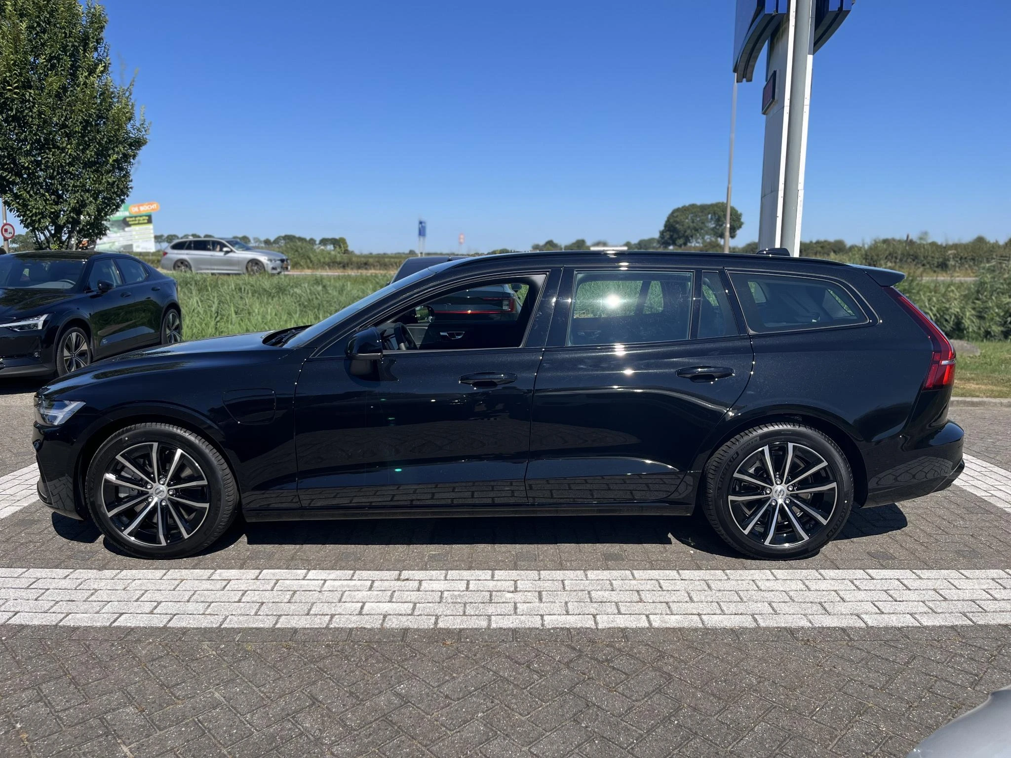 Volvo-V60-image-2
