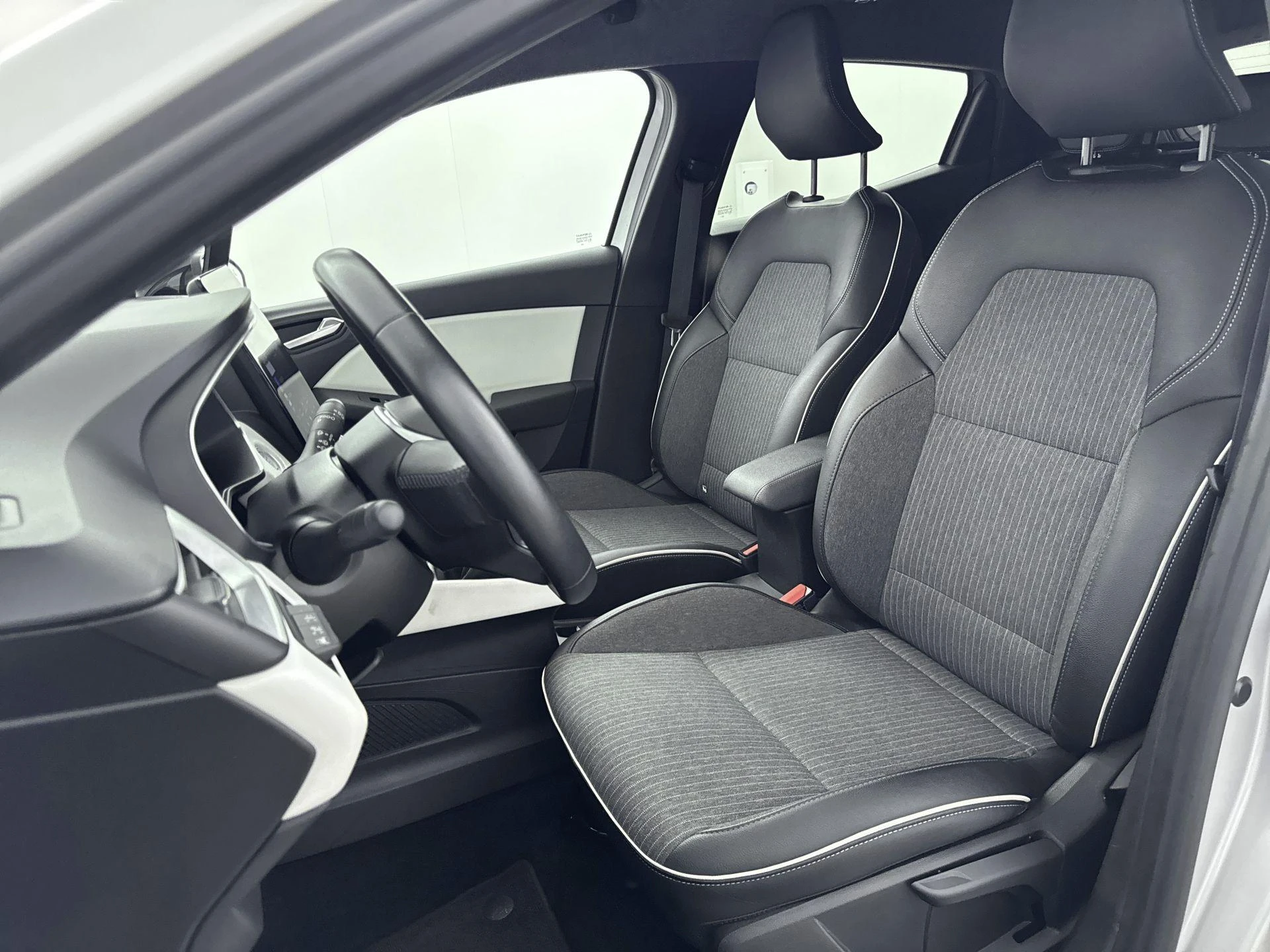 Renault-Clio-image-27