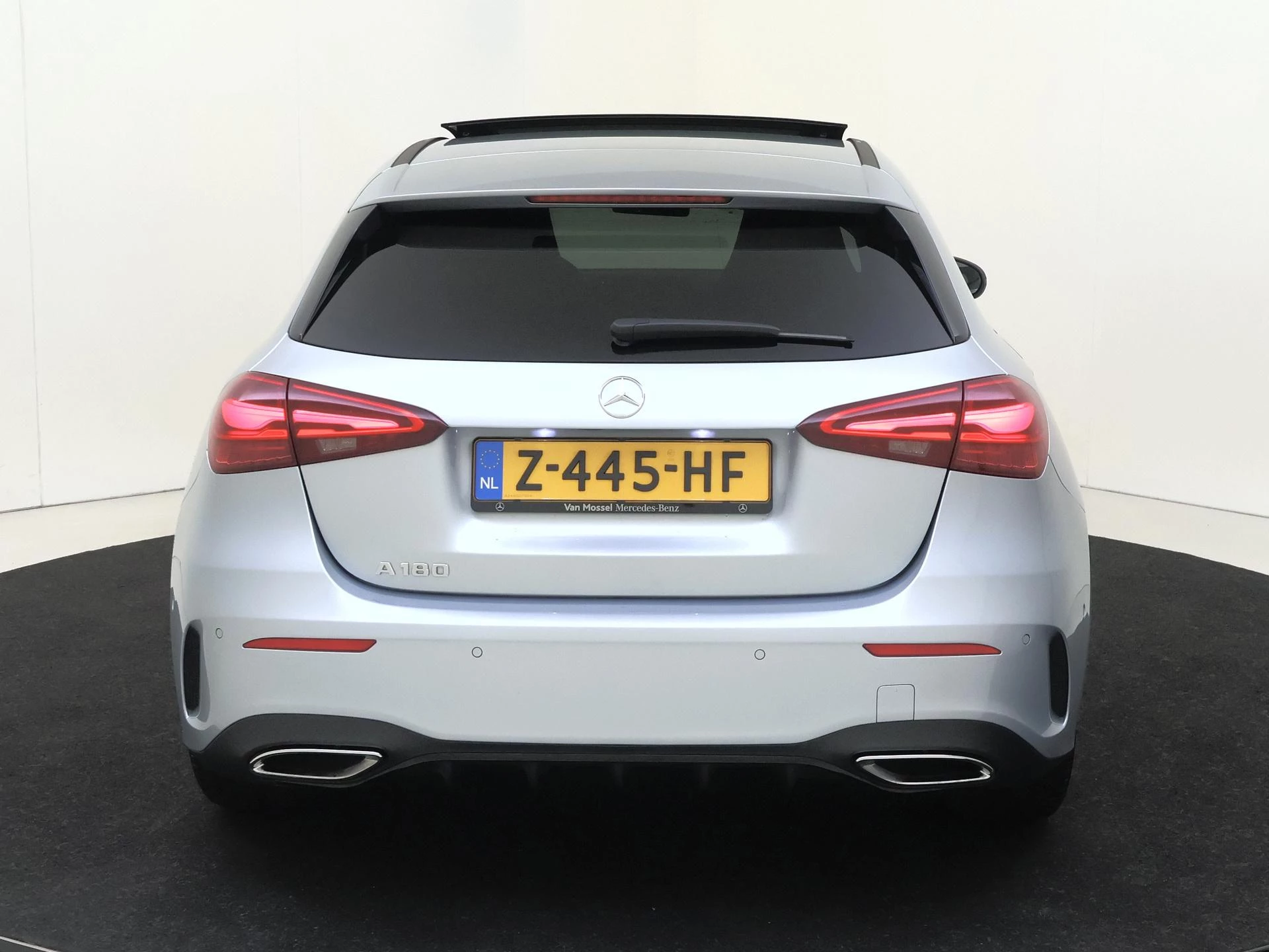 Mercedes-Benz-A-Klasse-image-8