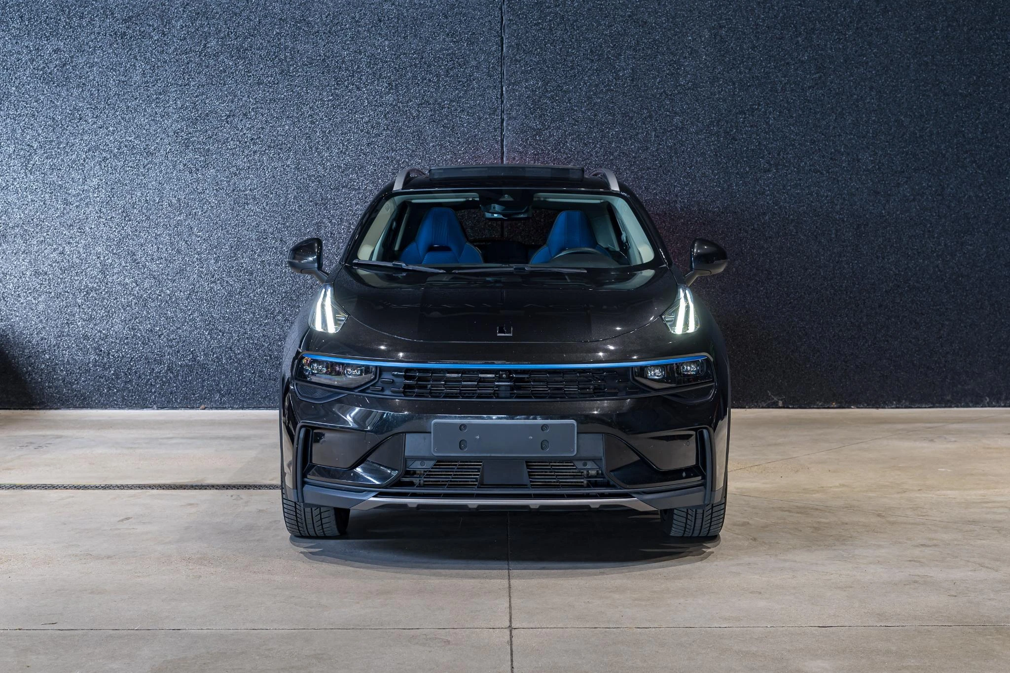 Lynk & Co-01-image-1