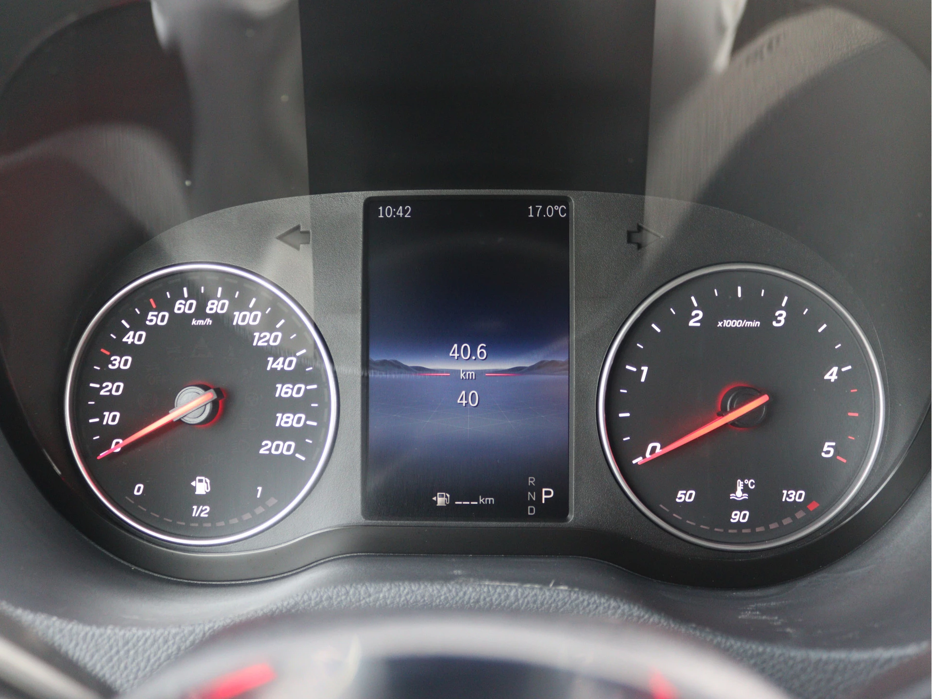 Mercedes-Benz-Sprinter-image-4