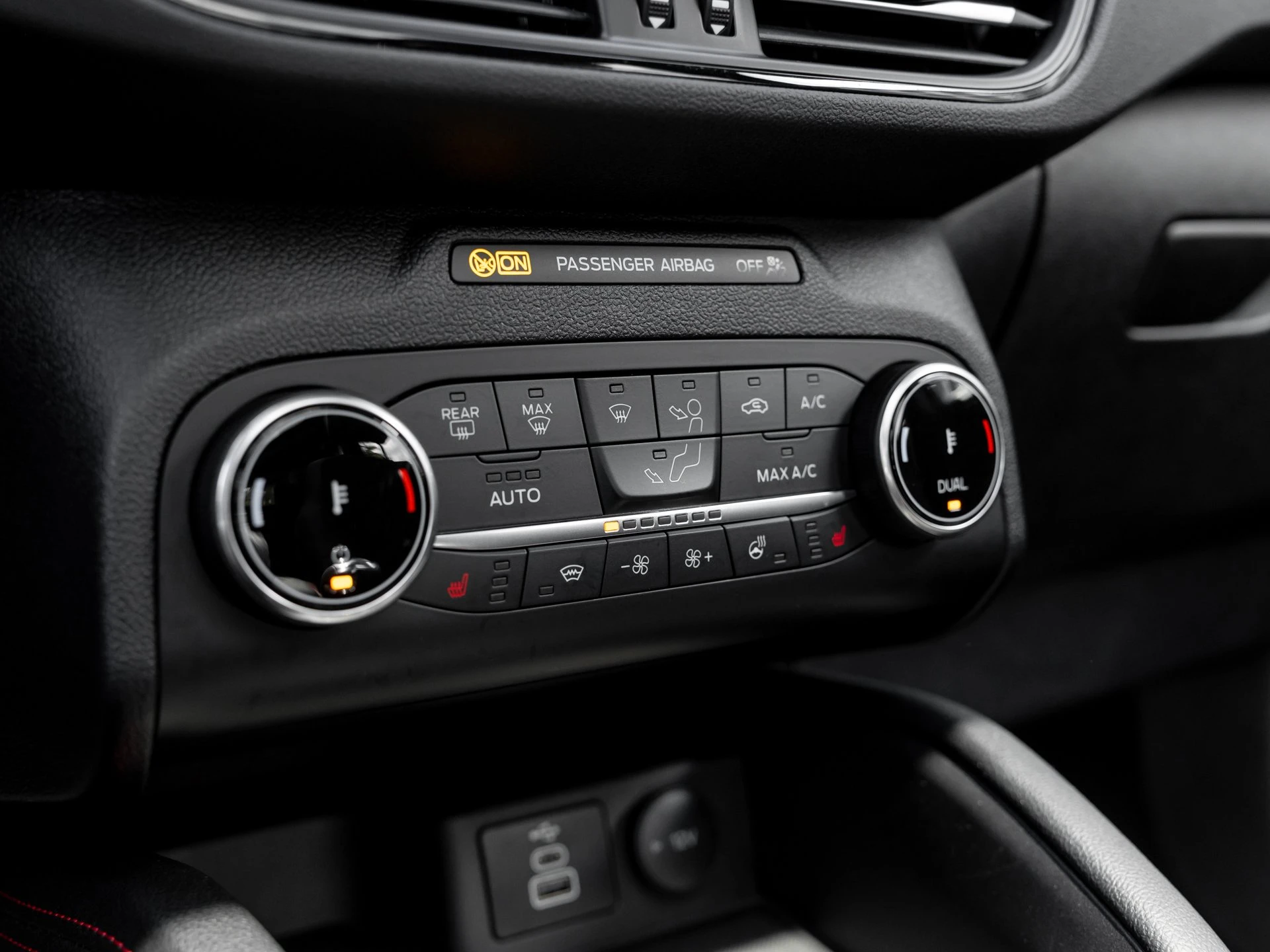 Ford Kuga ST-Line X*PANO*AHK*KAM*ACC*NAVI*SOUND-SYS.
