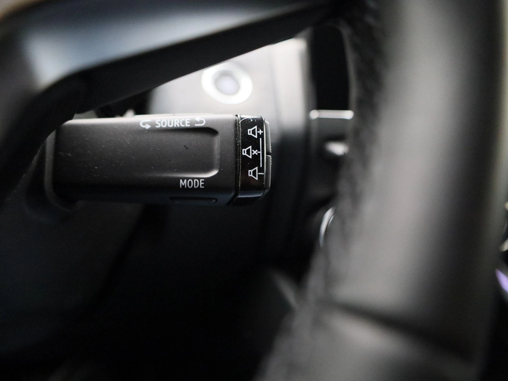 Renault-Clio-image-23