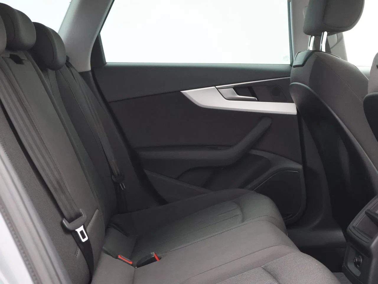 Audi-A4-image-4