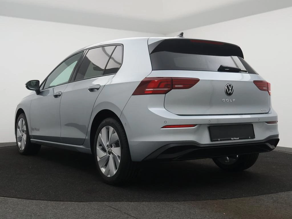 Volkswagen Golf VIII Golf Life Business 1.5 eTSI 85 kW (116 pk) DSG // DEMO