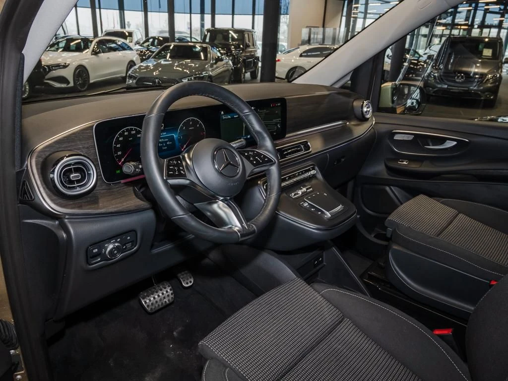 Mercedes-Benz-V-Klasse 220-image-7