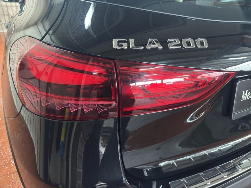 Mercedes-Benz GLA 200 PROGRESSIVE AHK SHZ MBUX KLIMA NAVI Progressive
