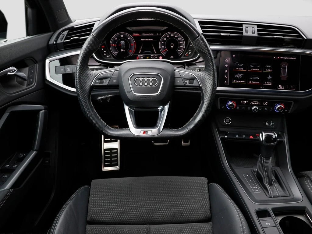 Audi-Q3-image-15