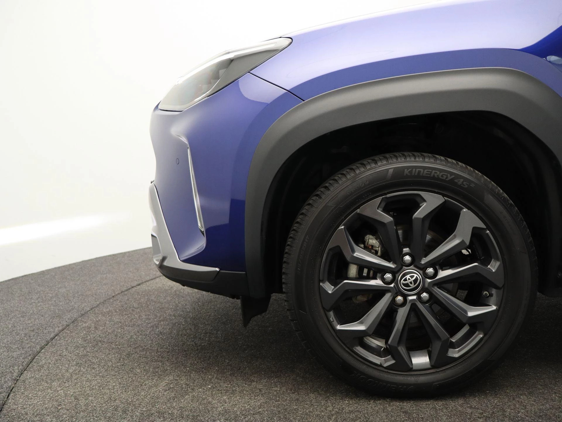 Toyota-Yaris Cross-image-15