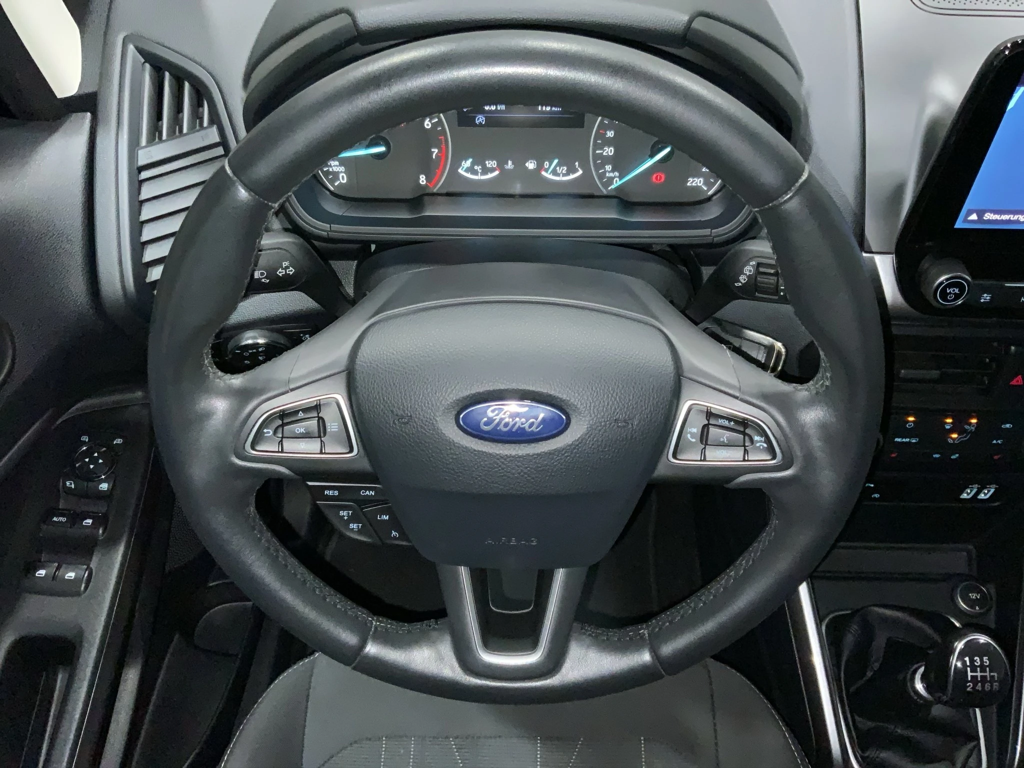 Ford-EcoSport-image-12