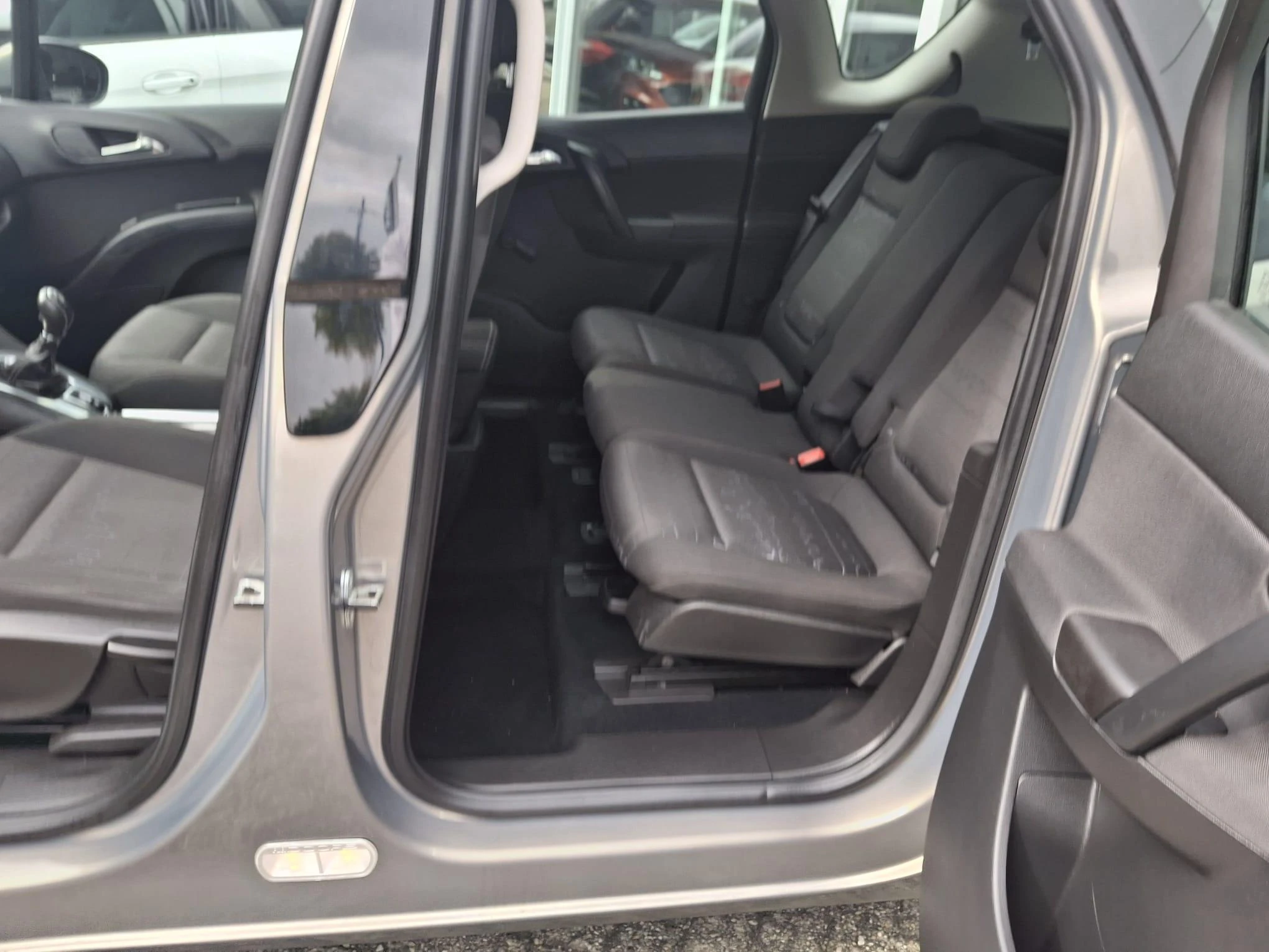 Opel-Meriva-image-10