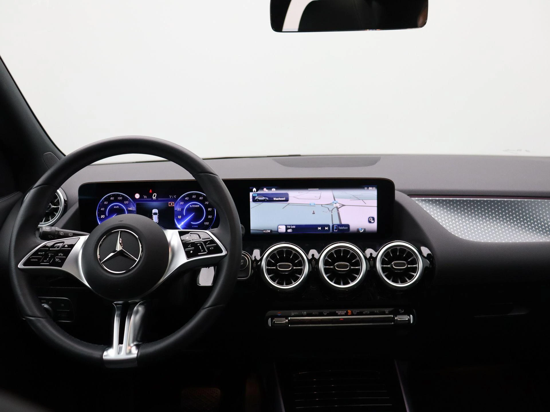 Mercedes-Benz EQA 250+ Business Line + PANO DAK + CARPLAY + CAMERA +