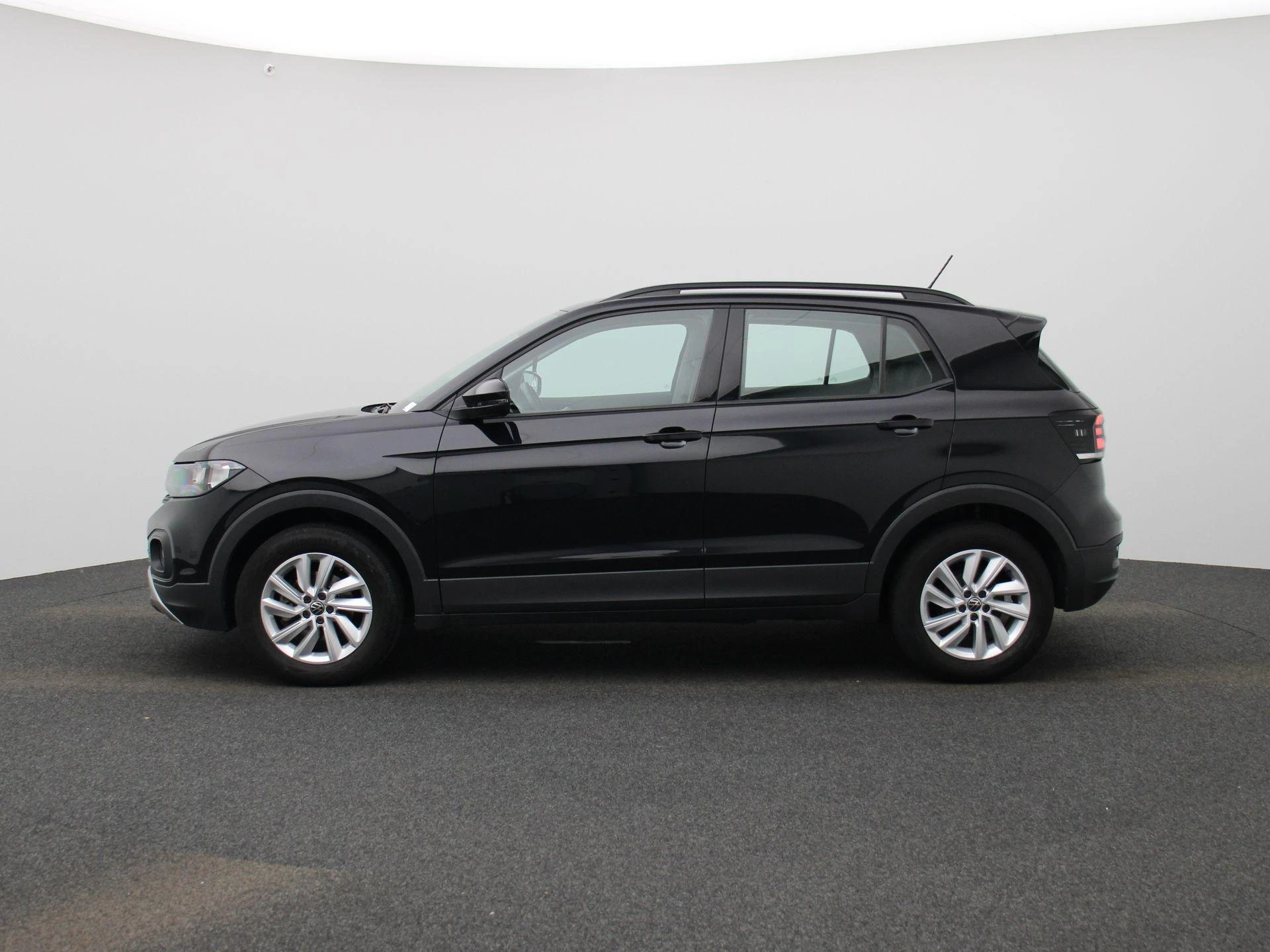 Volkswagen-T-Cross-image-3