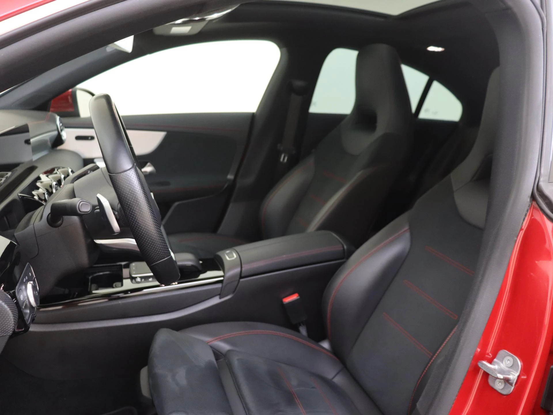 Mercedes-Benz-CLA-image-27