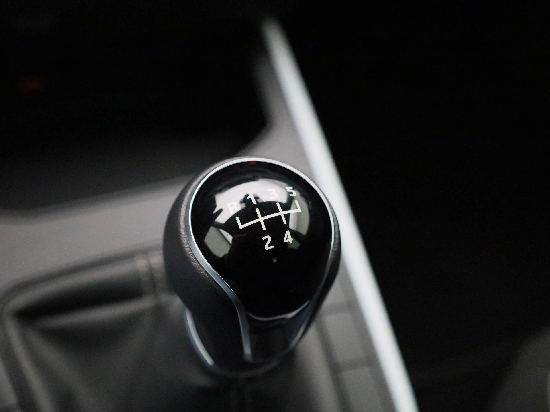 SEAT-Arona-image-21