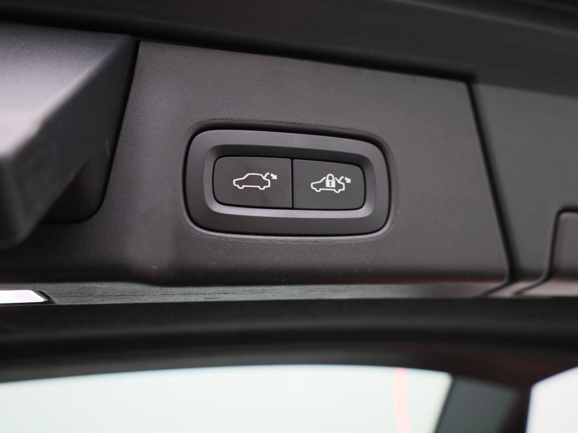 Volvo-V90-image-12