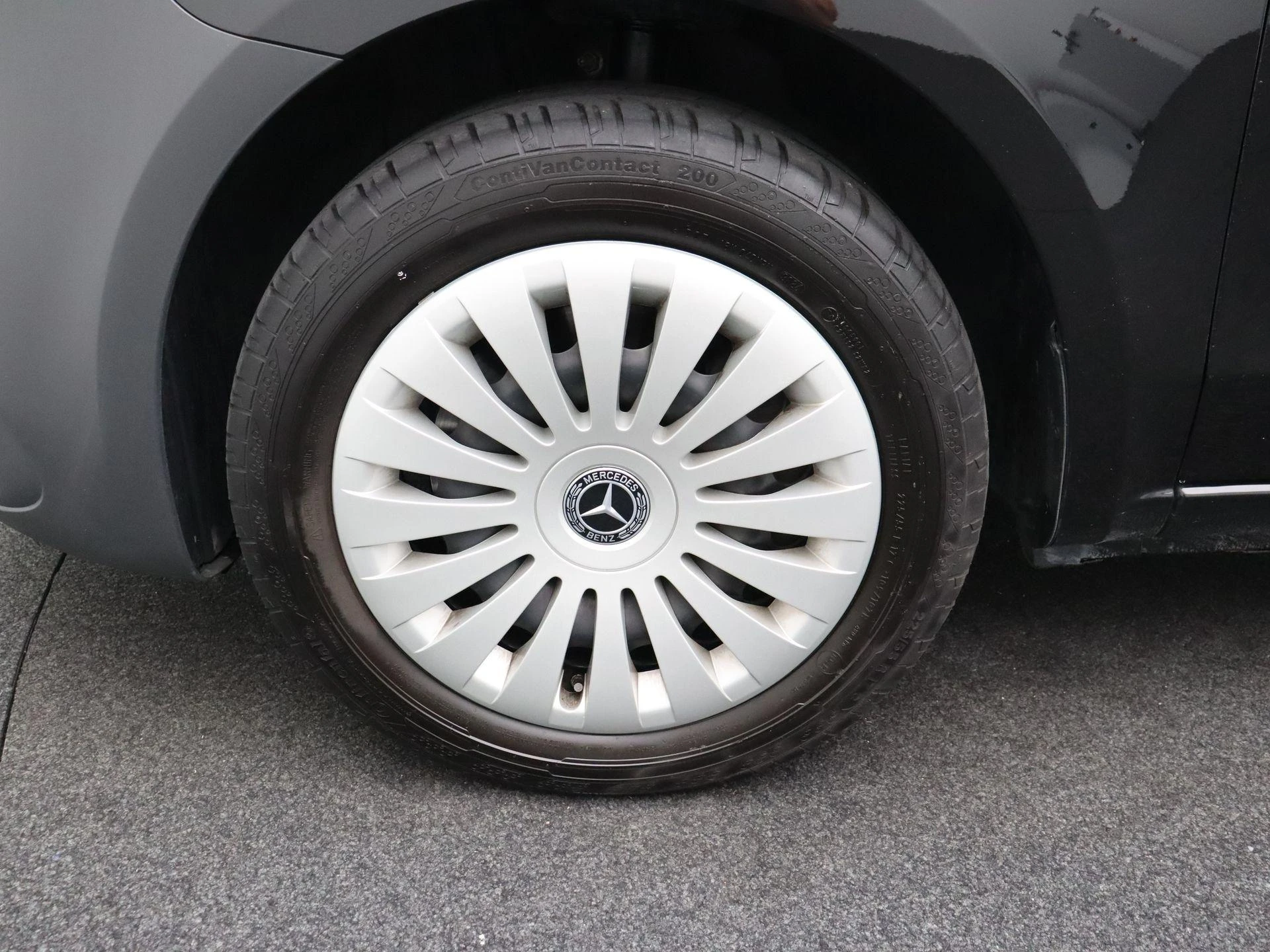 Mercedes-Benz-Vito-image-6