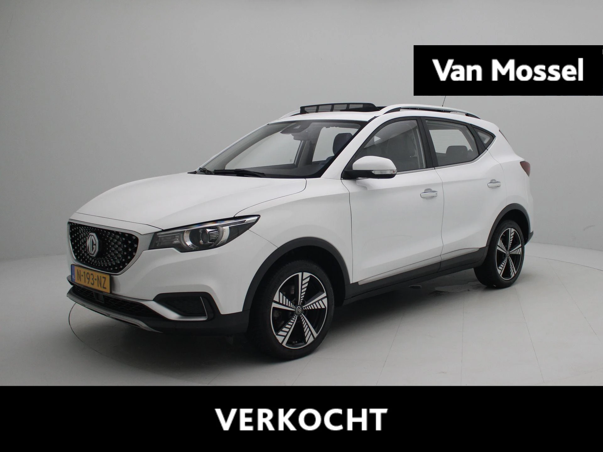 MG-ZS EV-image-0