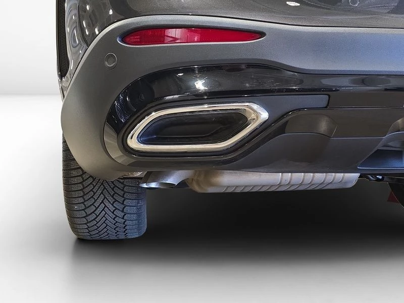 Mercedes-Benz-GLC-image-10