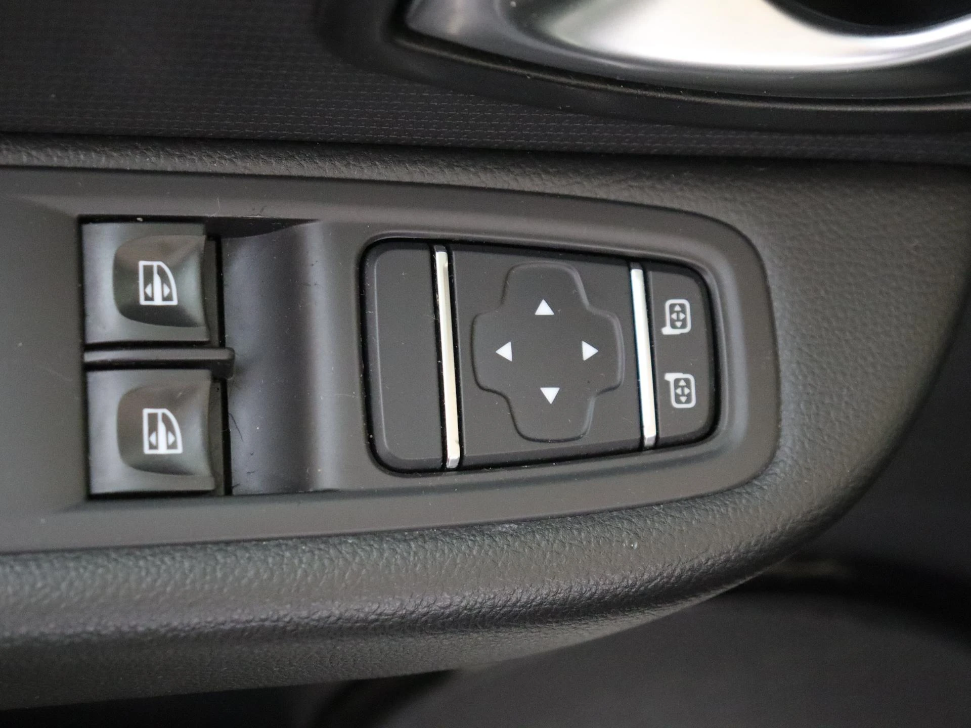 Renault-Clio-image-24