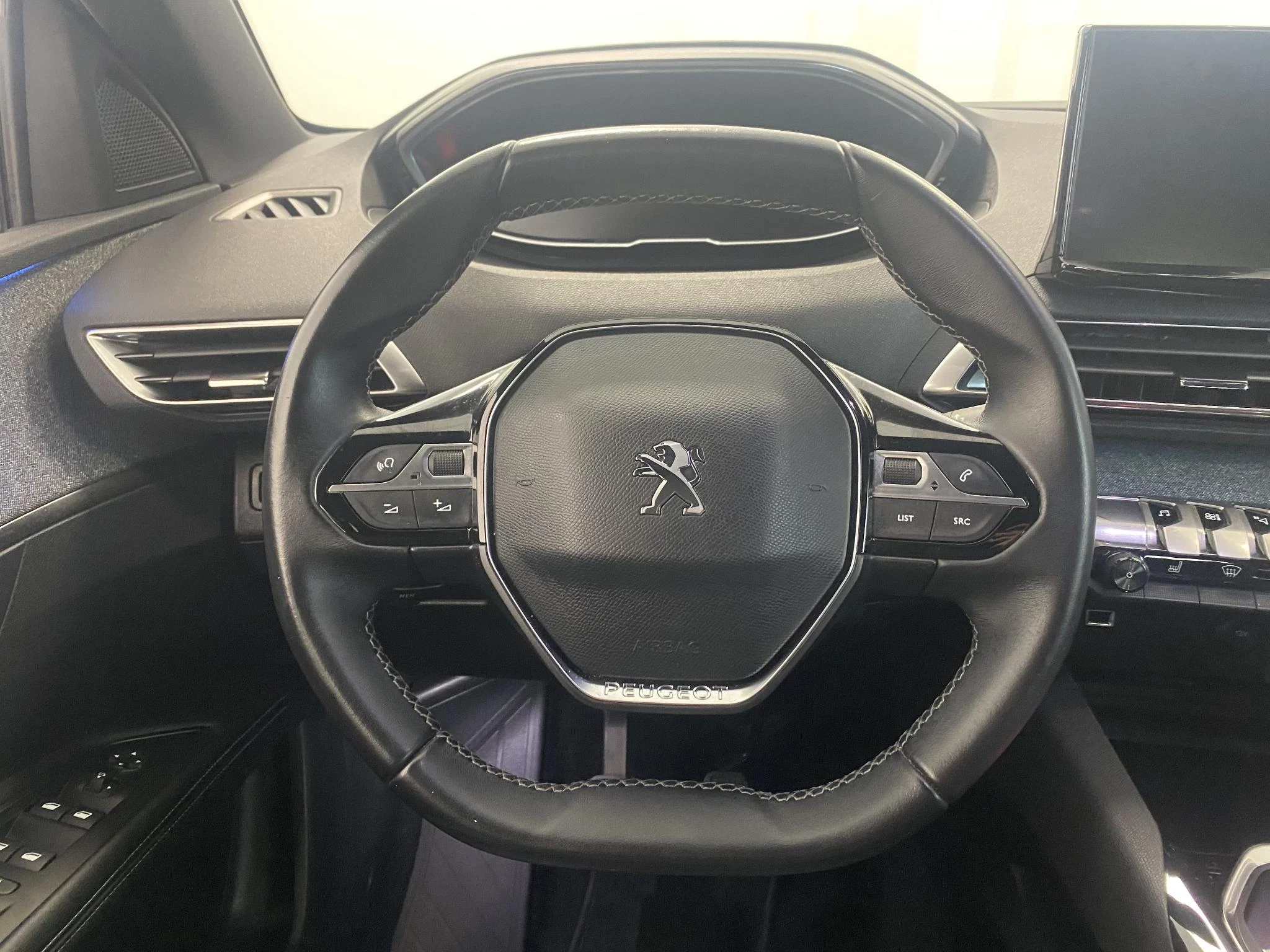 Peugeot-3008-image-10