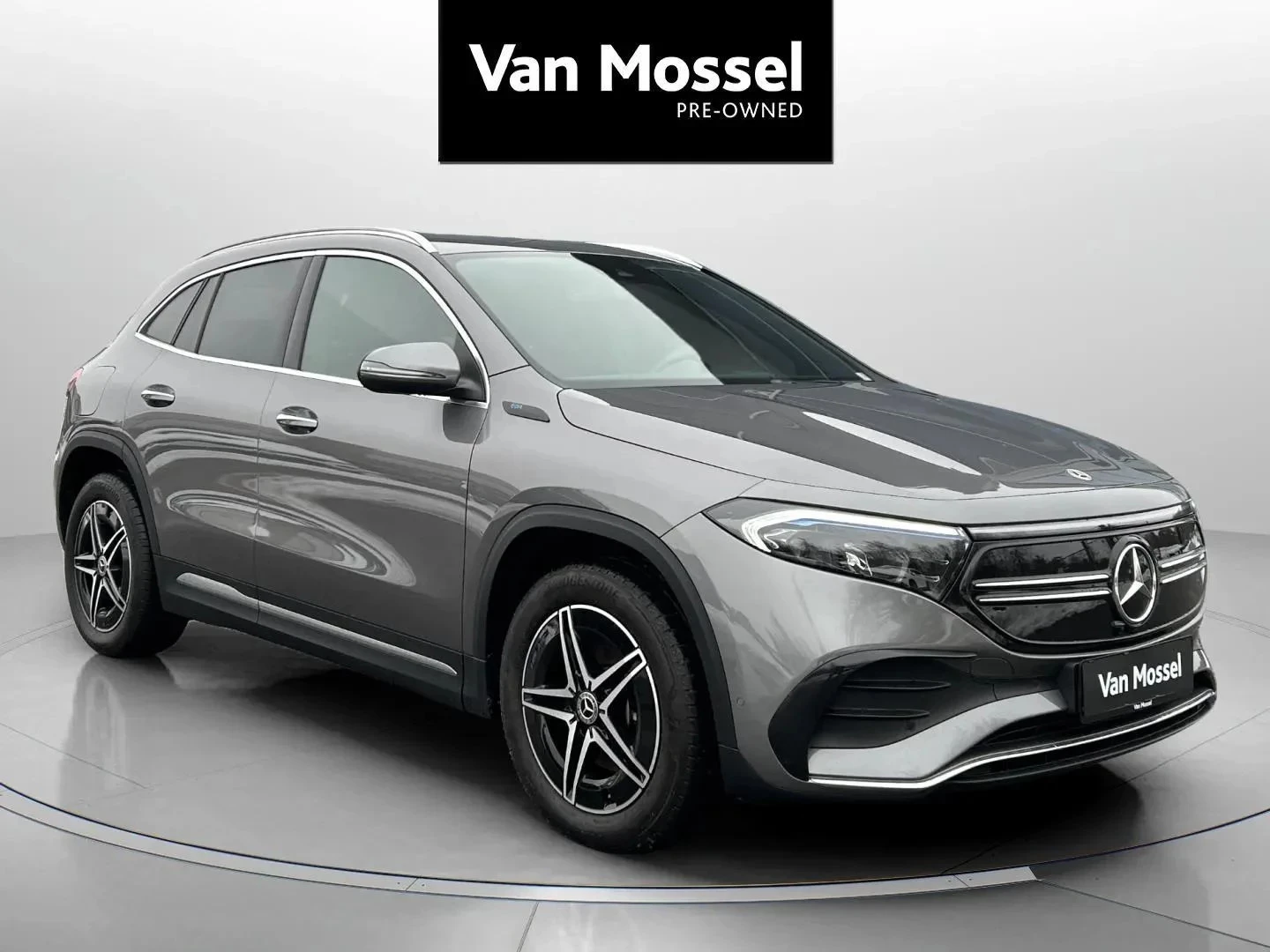 Mercedes-Benz-EQA-image-2