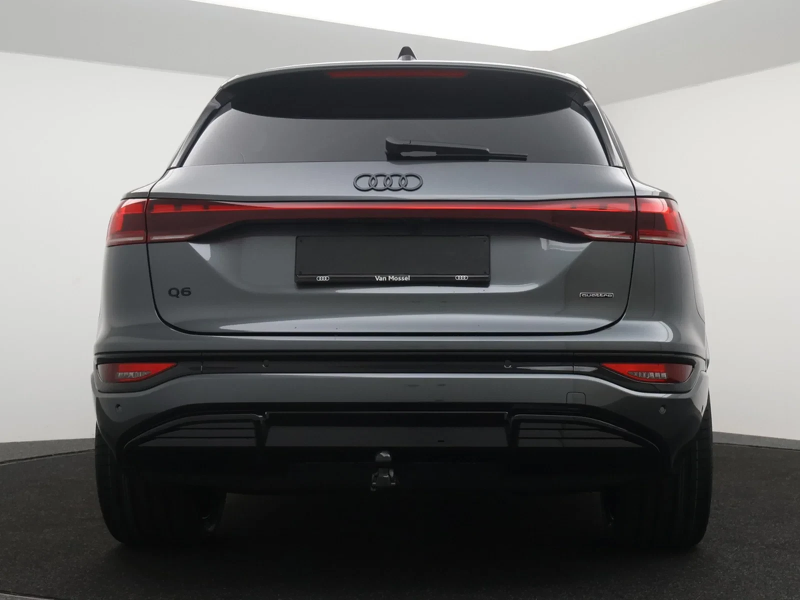 Audi Q6 e-tron Audi Q6 SUV S line e-tron quattro 387pk DEMO