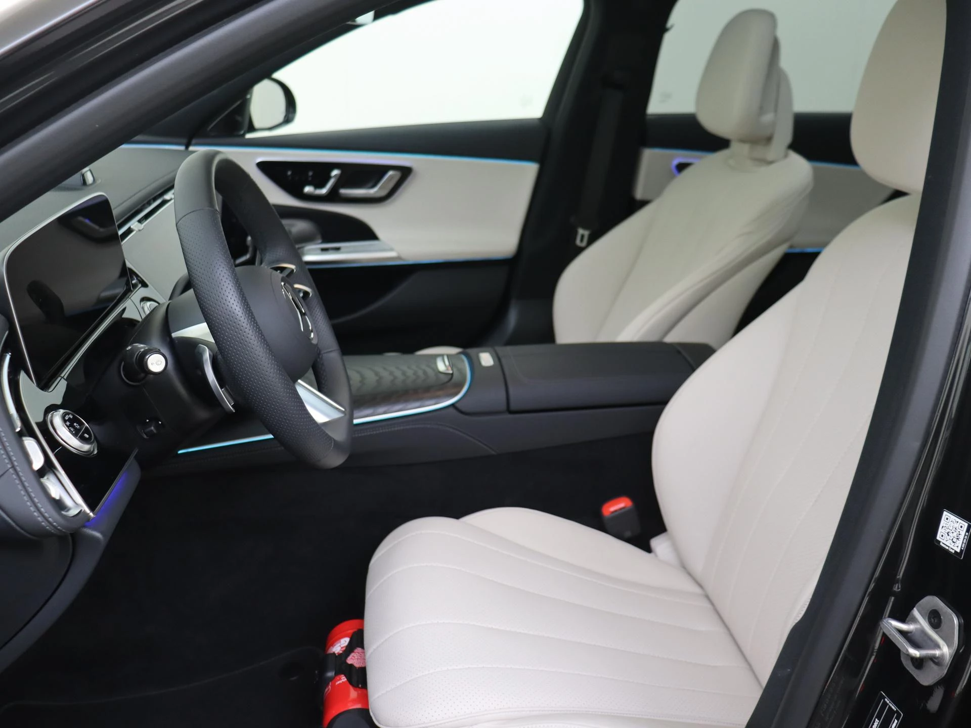 Mercedes-Benz-E-Klasse-image-10